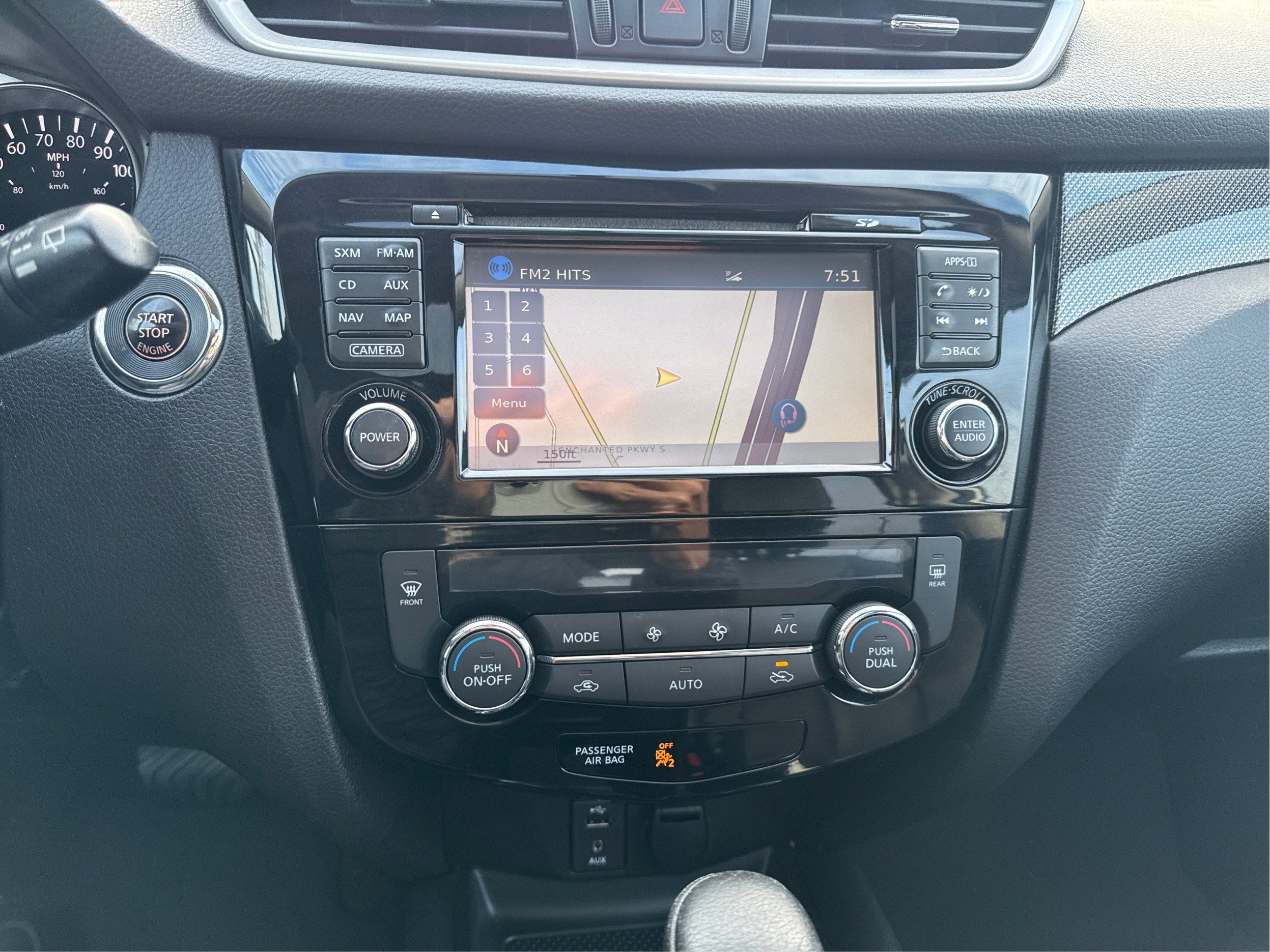 2016 Nissan Rogue SV