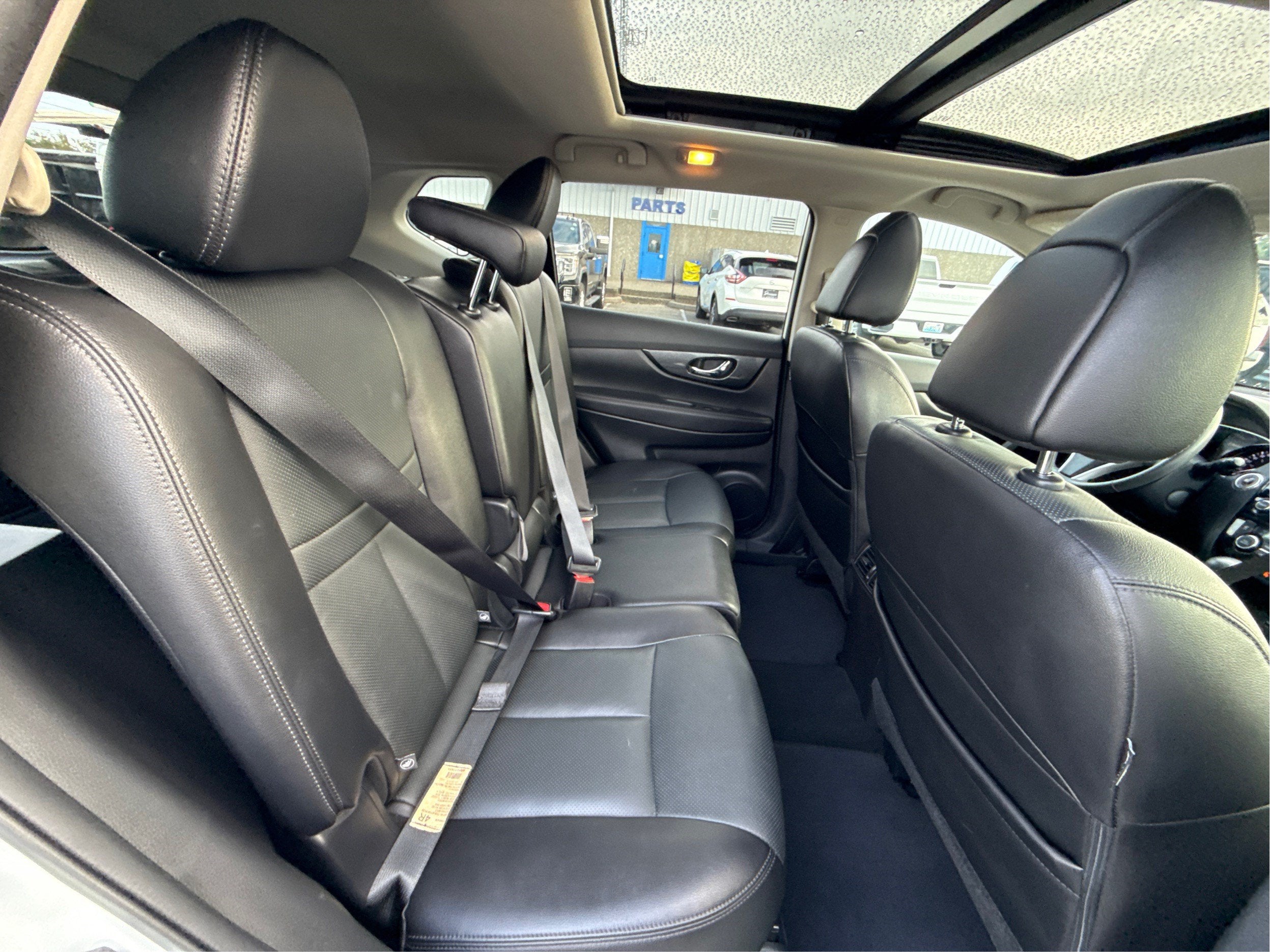 2016 Nissan Rogue SV