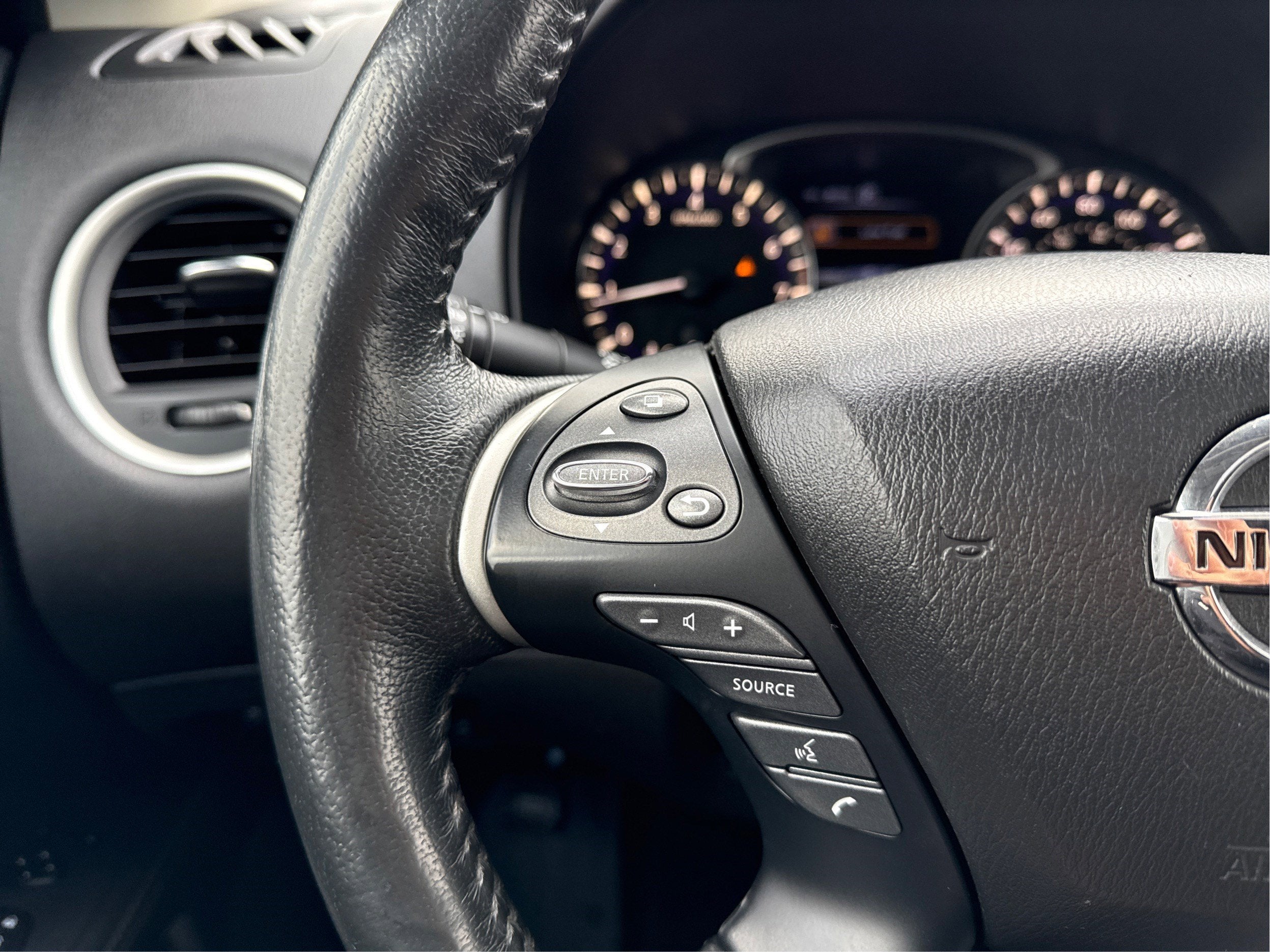 2018 Nissan Pathfinder S