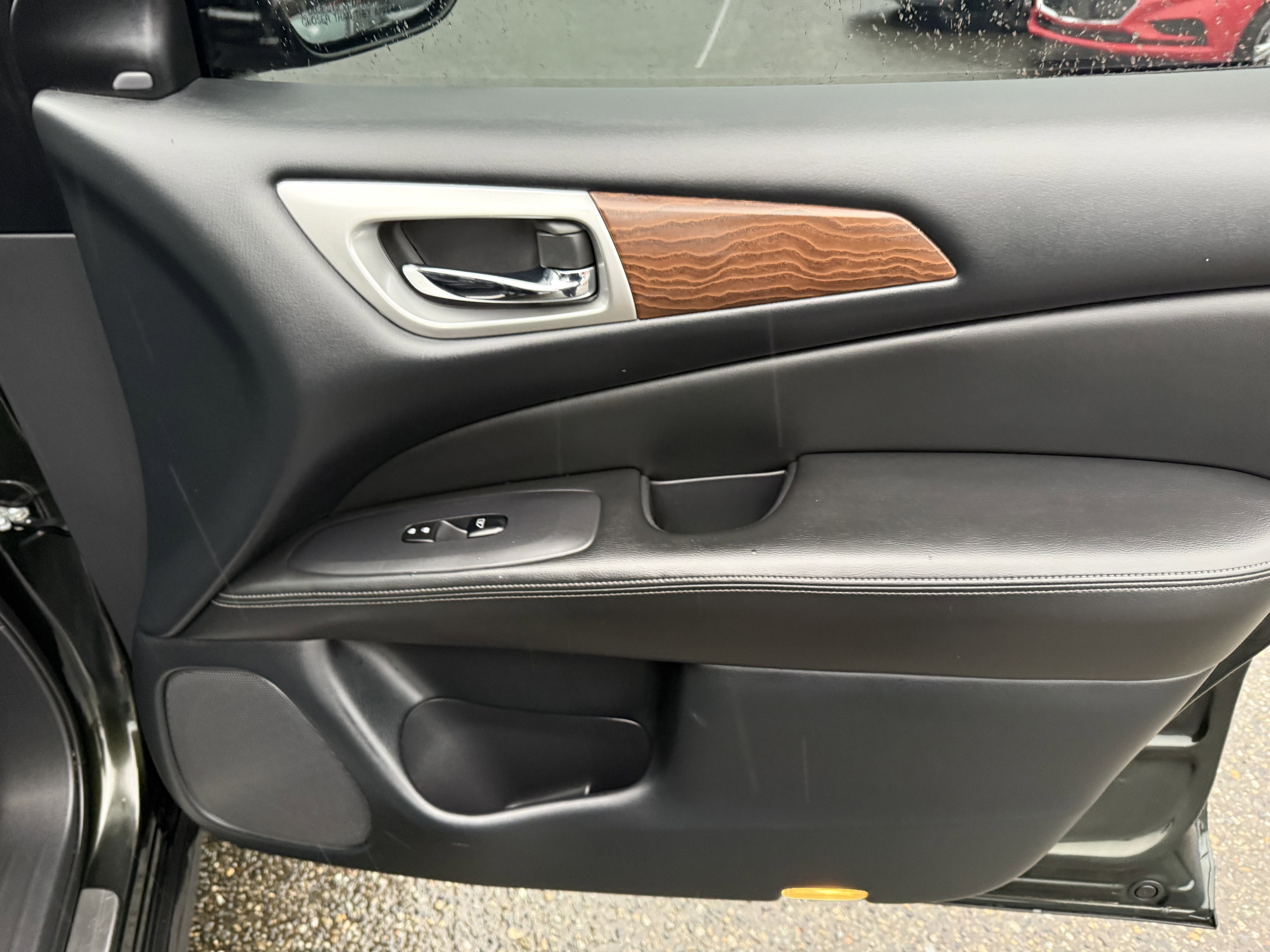 2019 Nissan Pathfinder Platinum