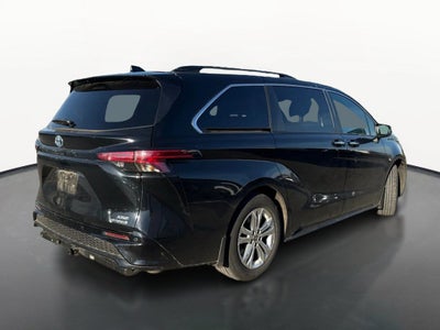 2022 Toyota Sienna XSE