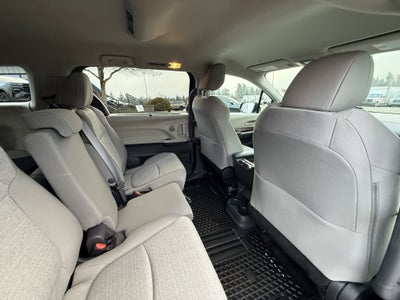 2024 Toyota Sienna LE