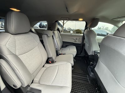 2024 Toyota Sienna LE