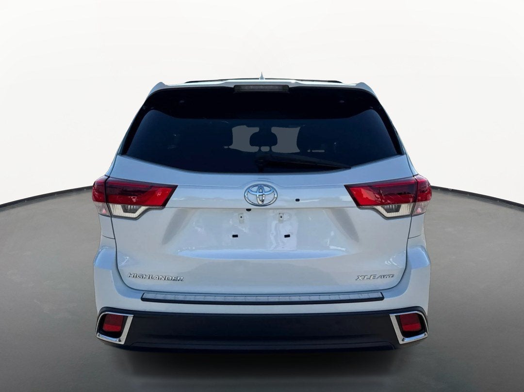 2019 Toyota Highlander SE