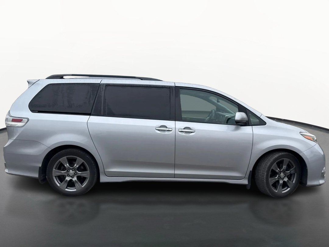 2017 Toyota Sienna SE