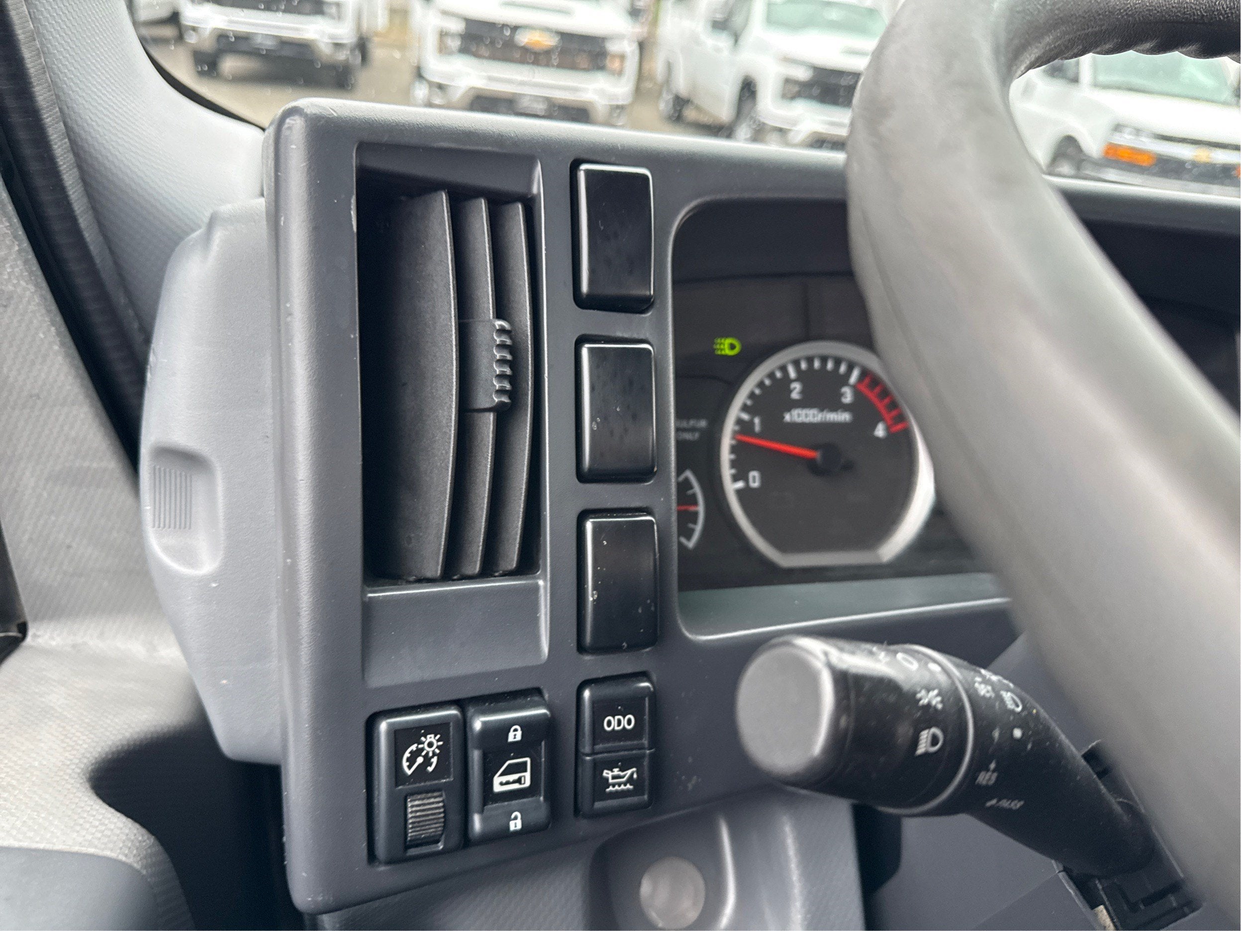 2016 Isuzu NPR DSL REG AT IBT PWL