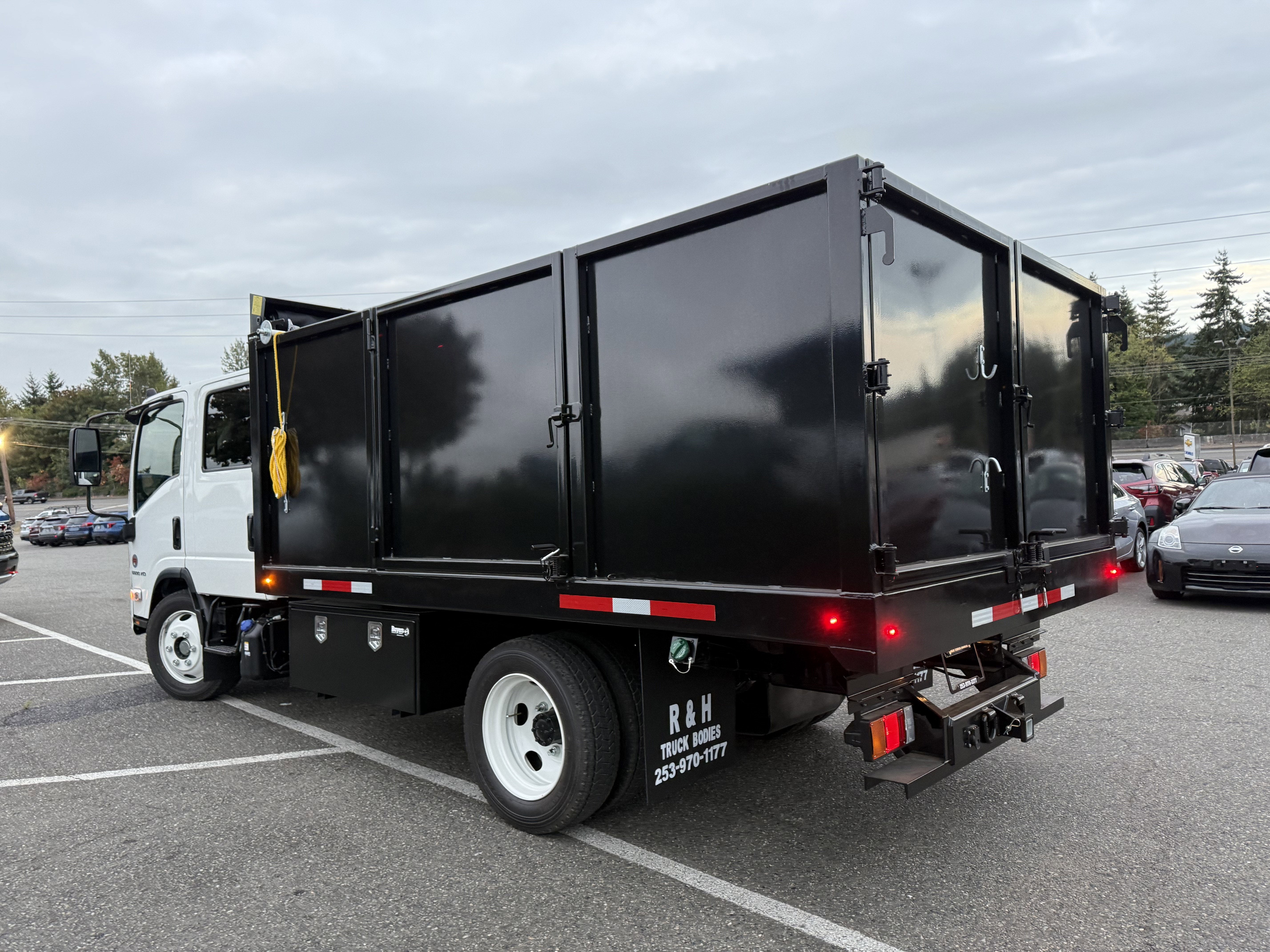 2025 Chevrolet Low Cab Forward 5500 XD Base