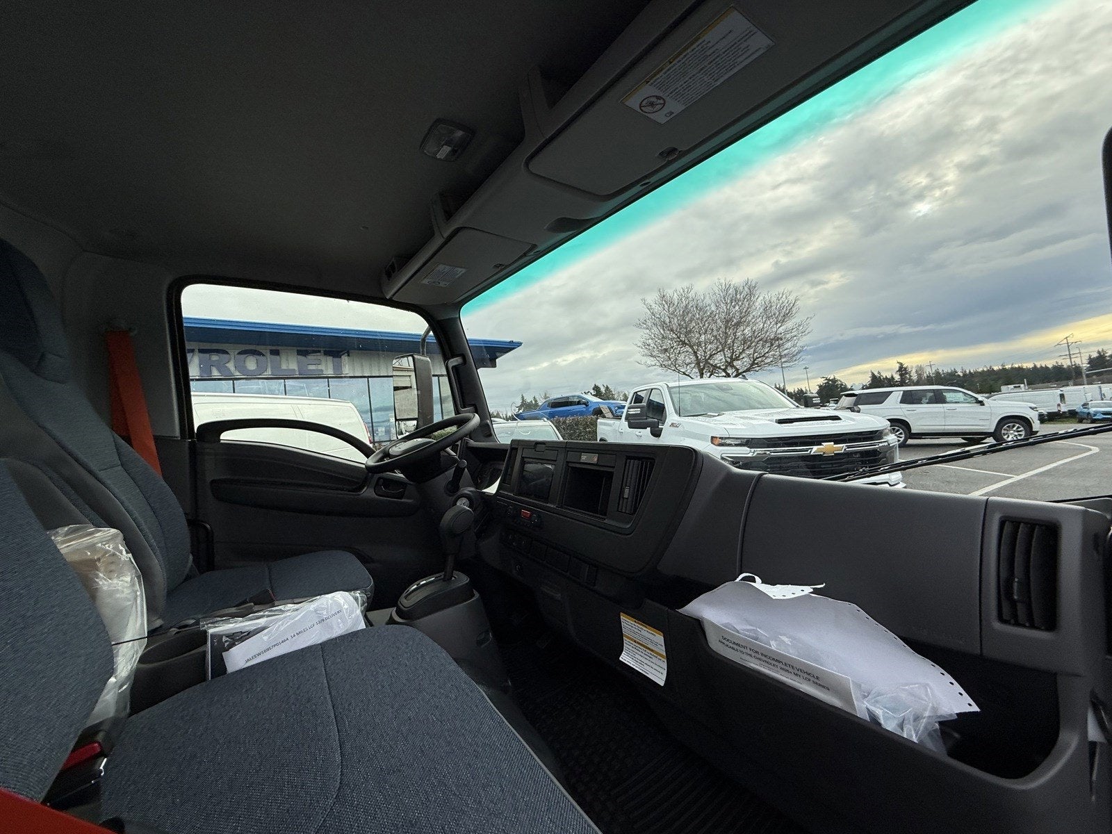 2025 Chevrolet Low Cab Forward 5500 XD Base