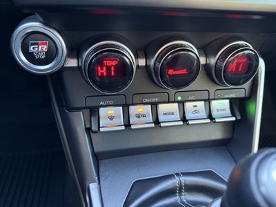 2023 Toyota GR86 2DR MT