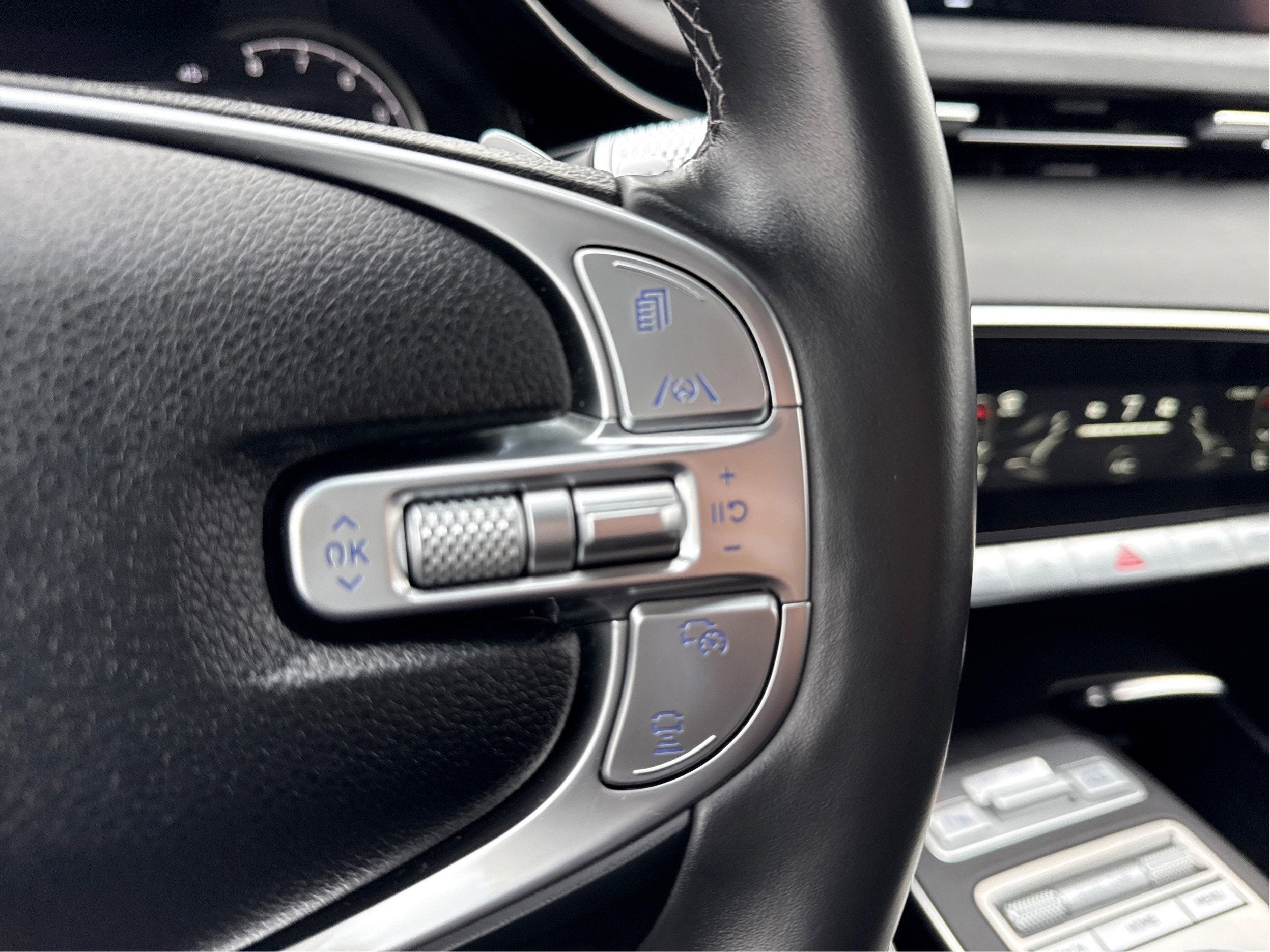 2025 Genesis GV70 2.5T