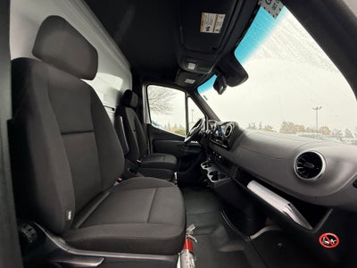 2021 Freightliner Sprinter Cab Chassis Base