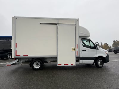 2021 Freightliner Sprinter Cab Chassis Base