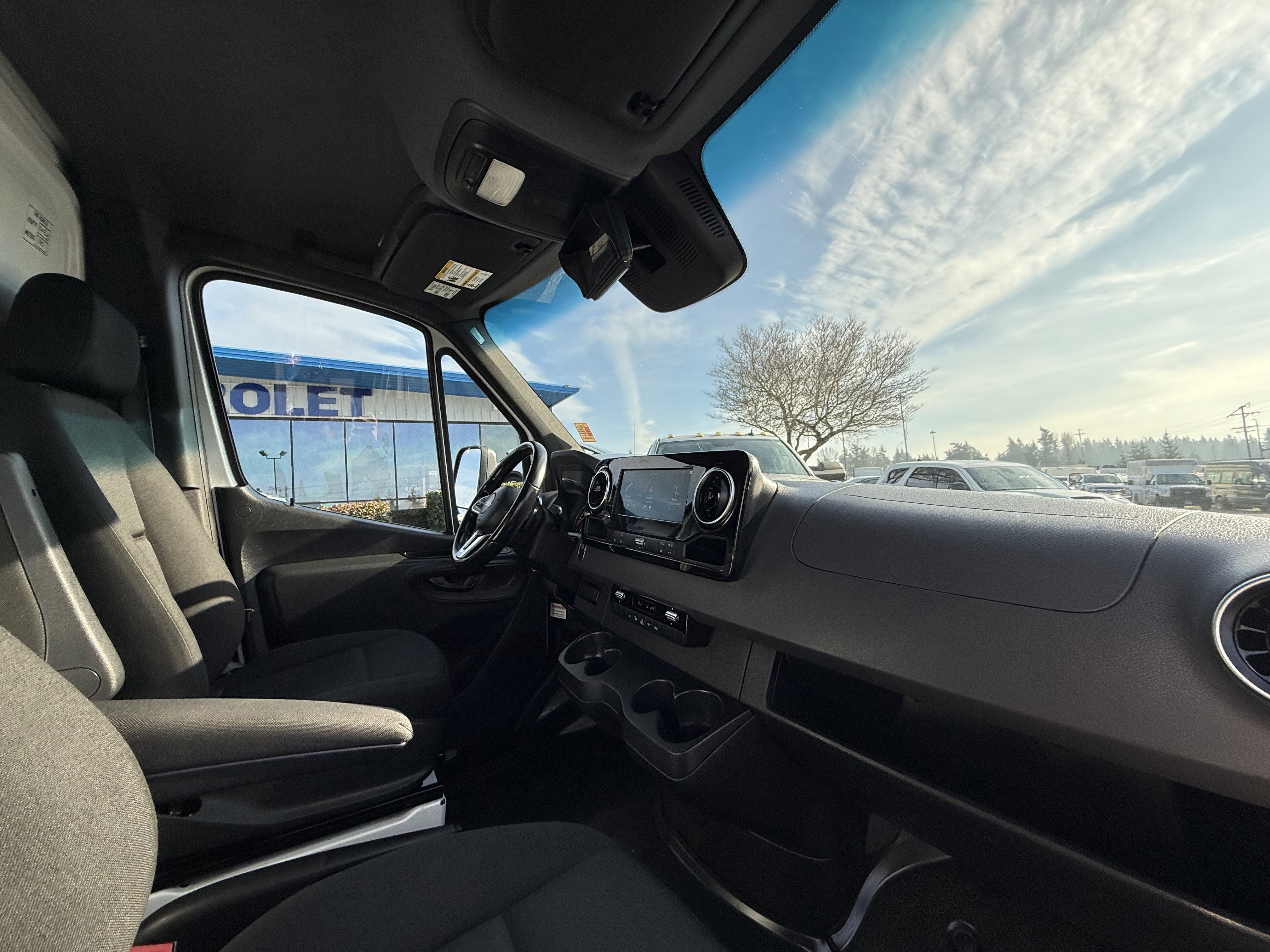 2021 Freightliner Sprinter Cab Chassis Base