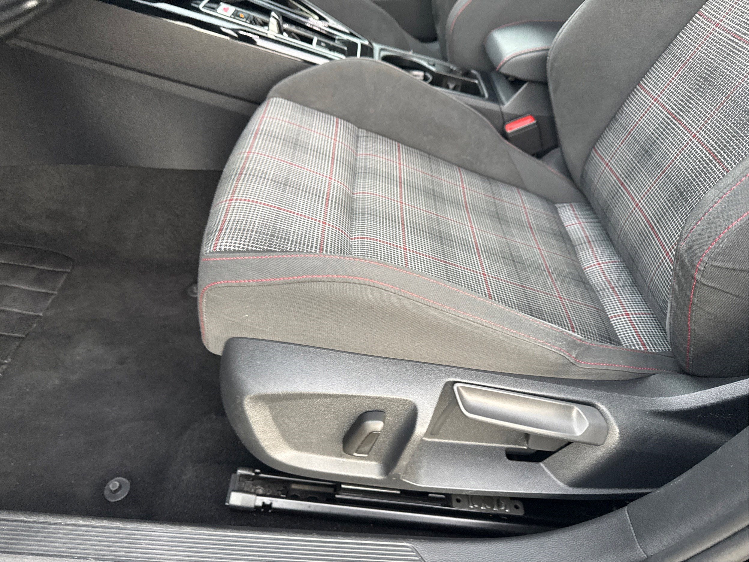 2024 Volkswagen Golf GTI S