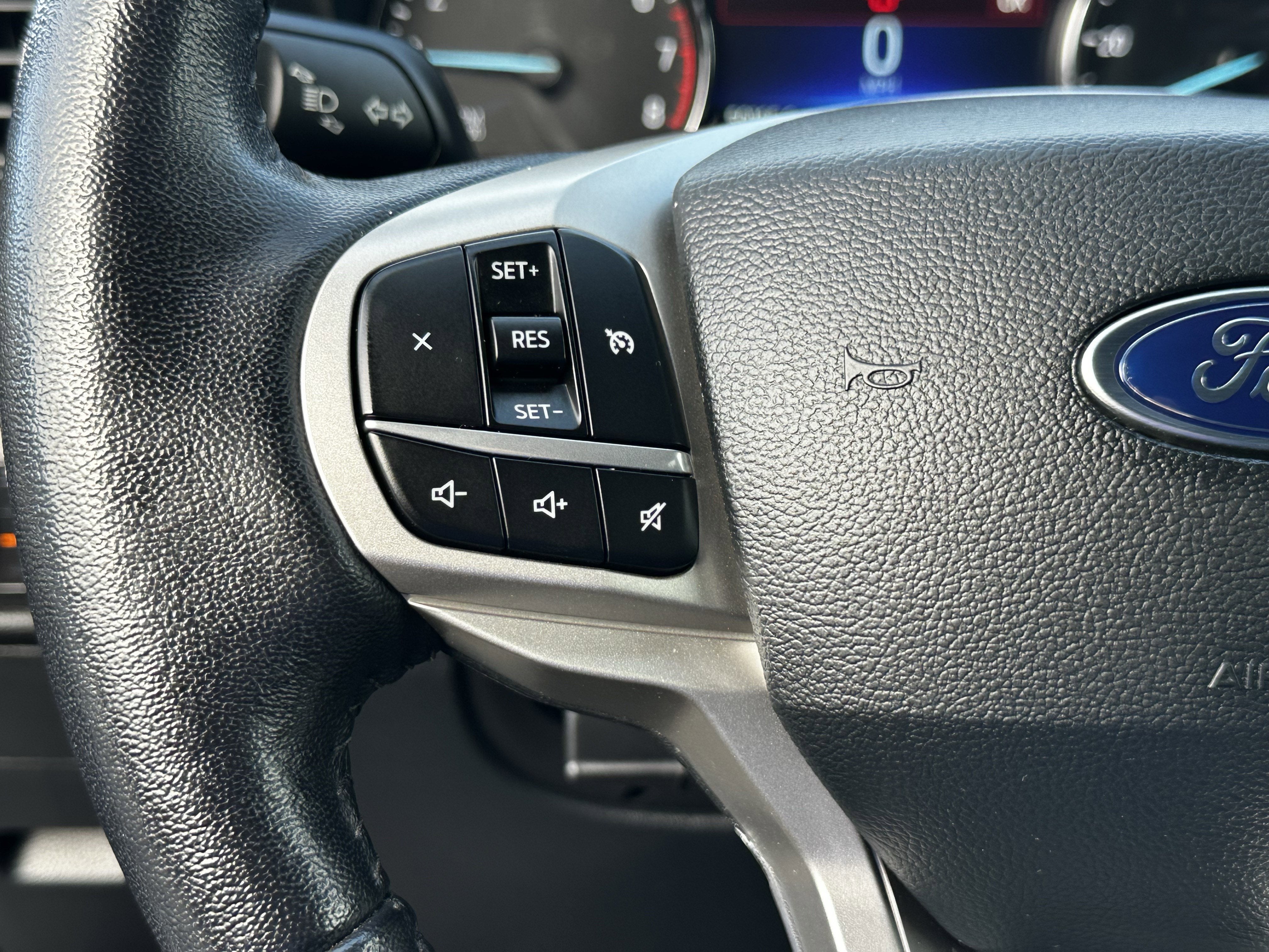 2022 Ford Explorer XLT 4WD