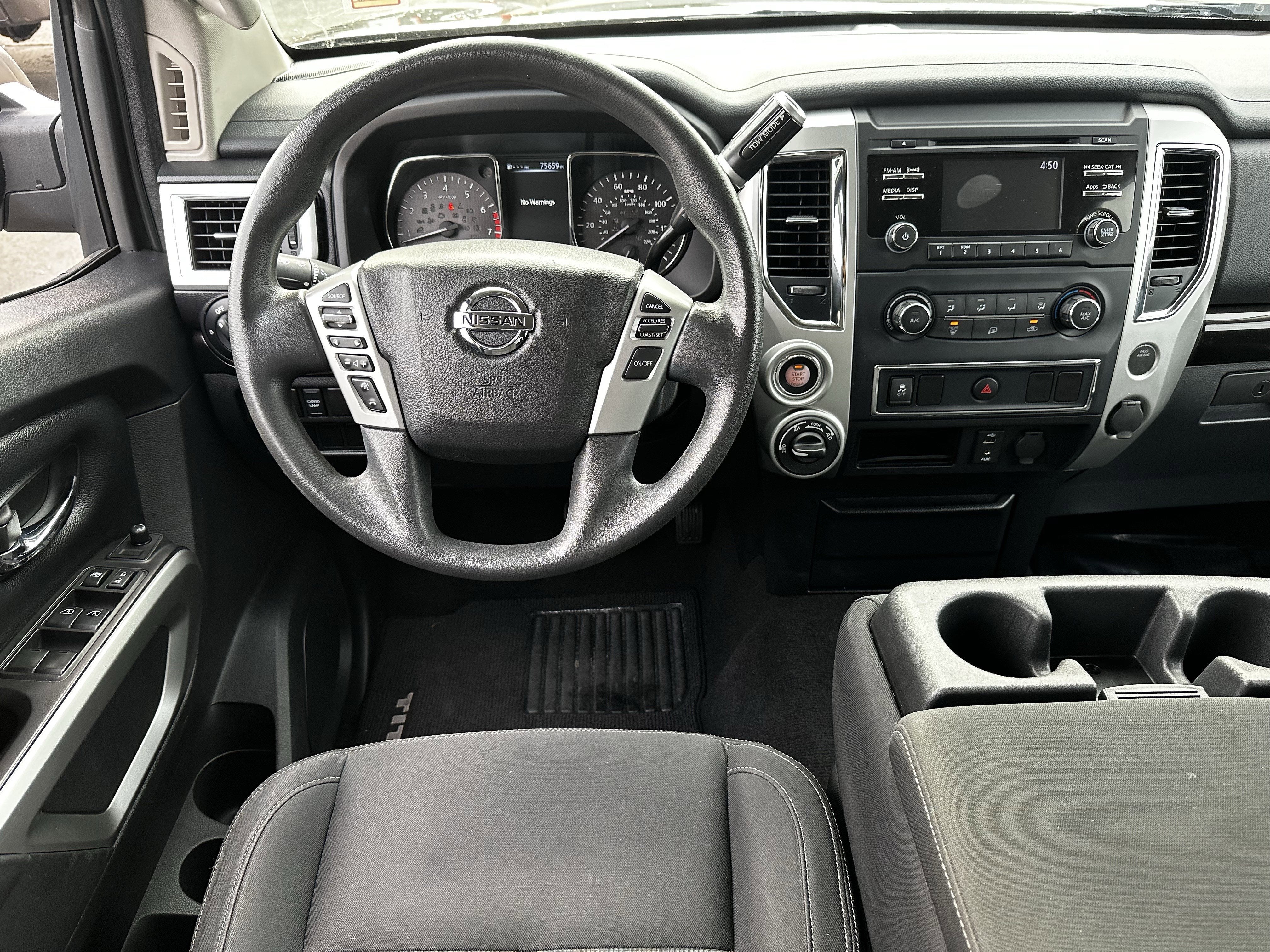 2017 Nissan Titan SV