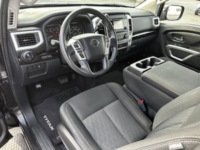 2017 Nissan Titan SV