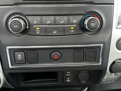 2017 Nissan Titan SV