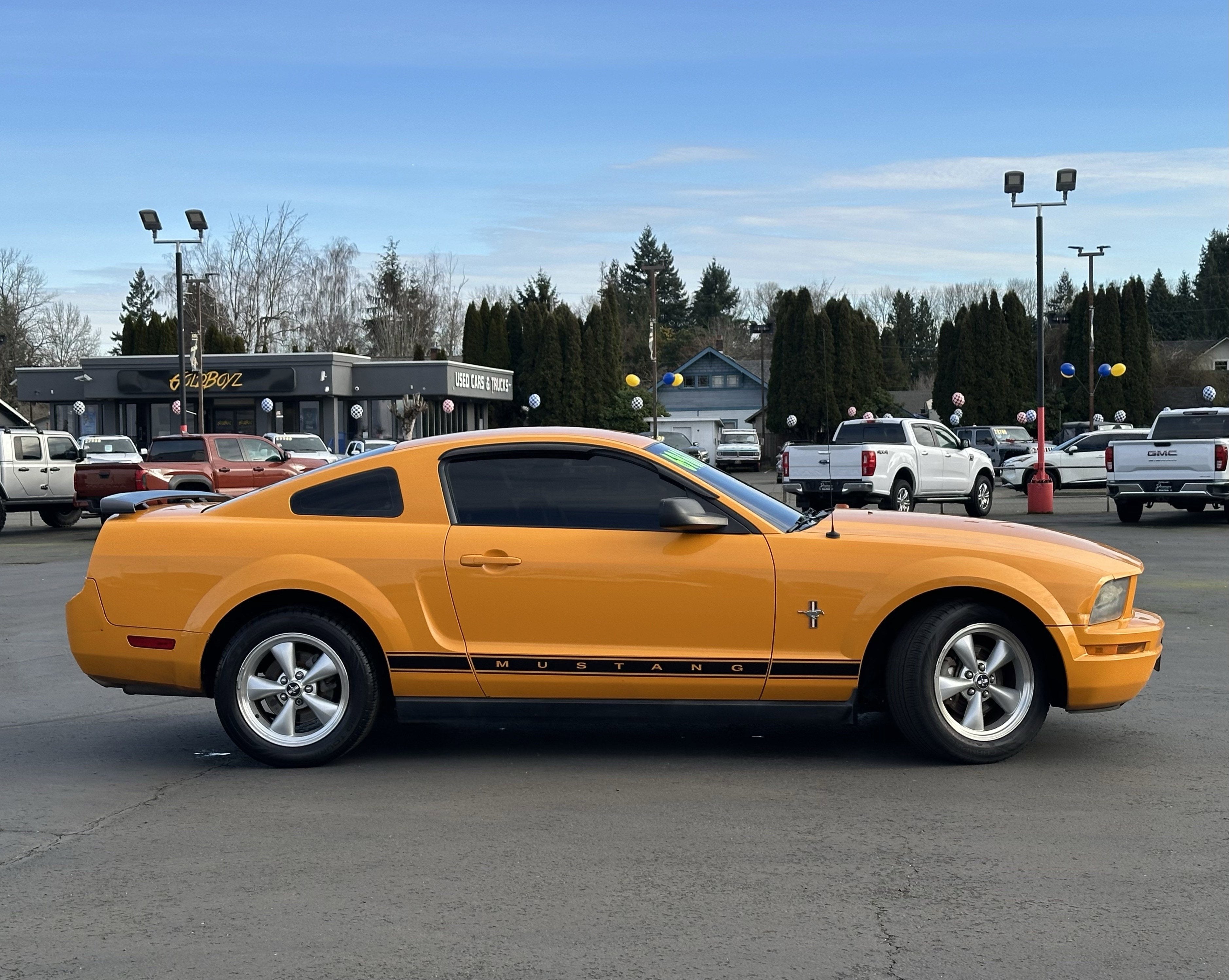 2007 Ford Mustang Deluxe