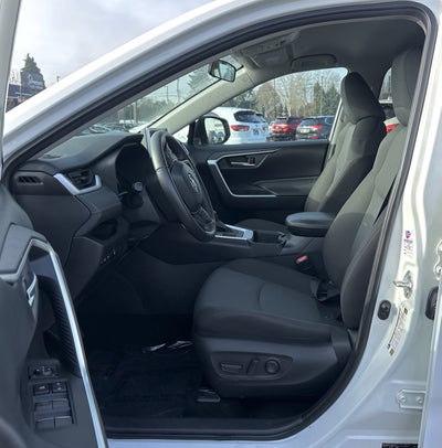 2024 Toyota RAV4 XLE AWD