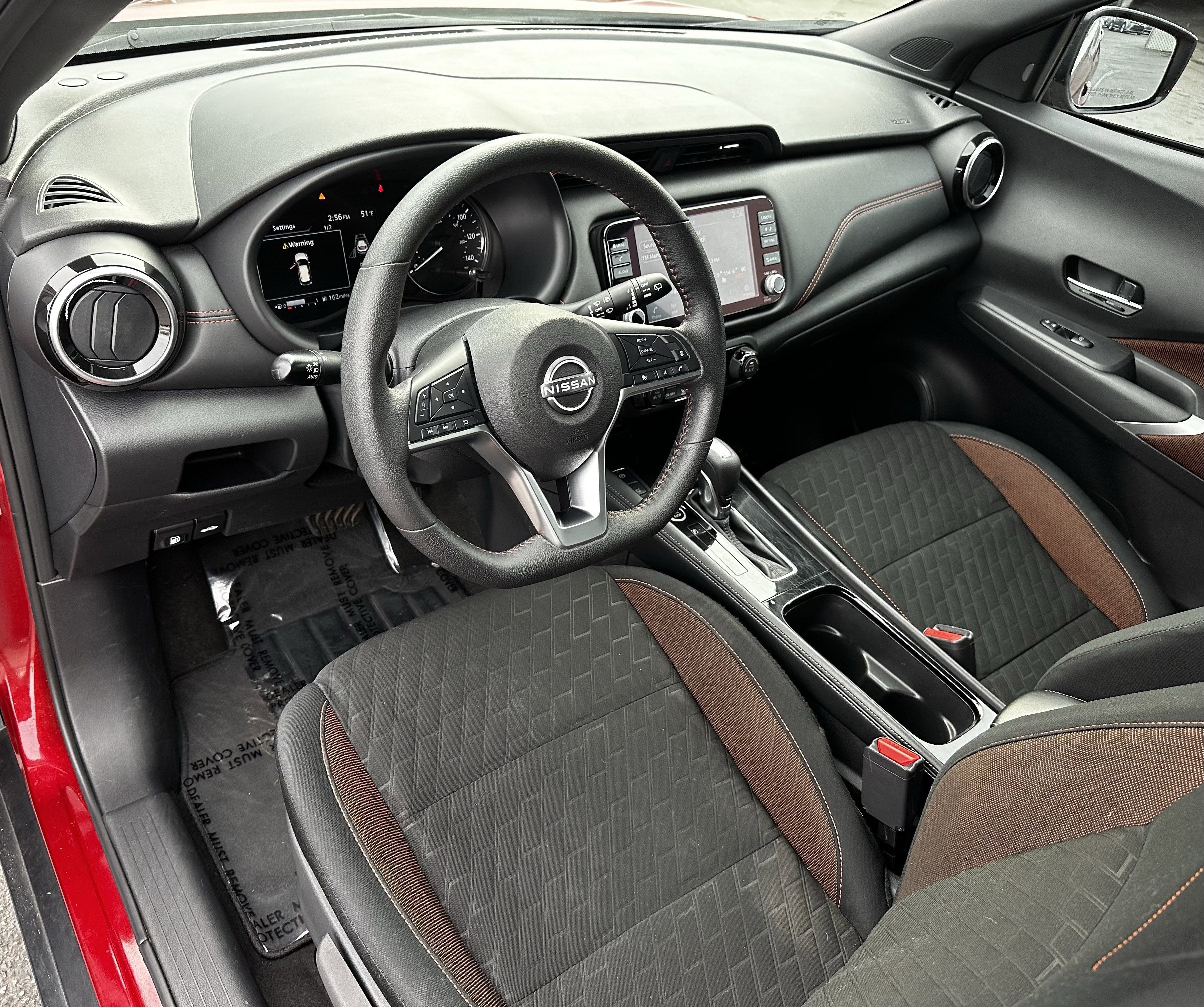 2023 Nissan Kicks SR