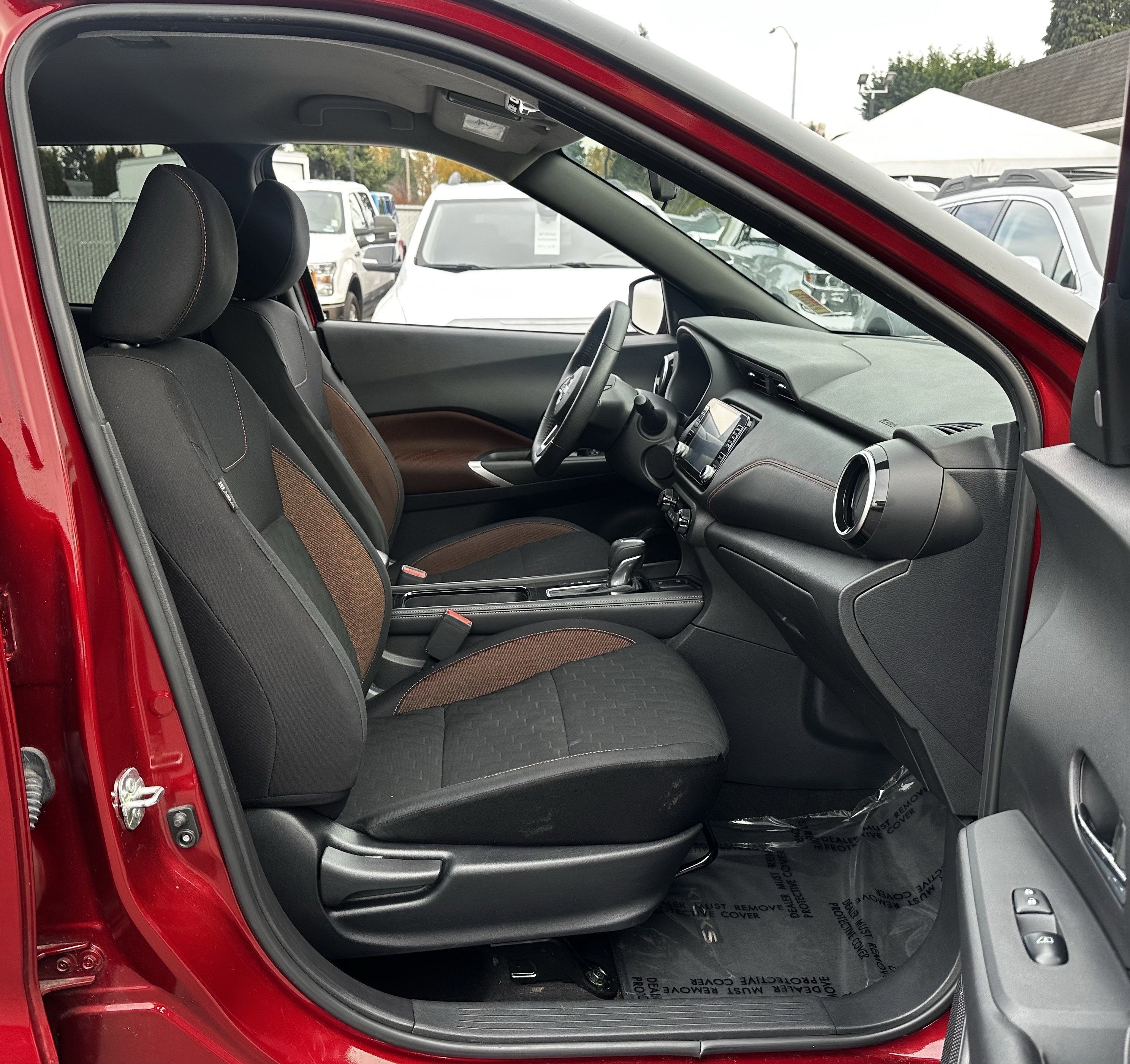 2023 Nissan Kicks SR