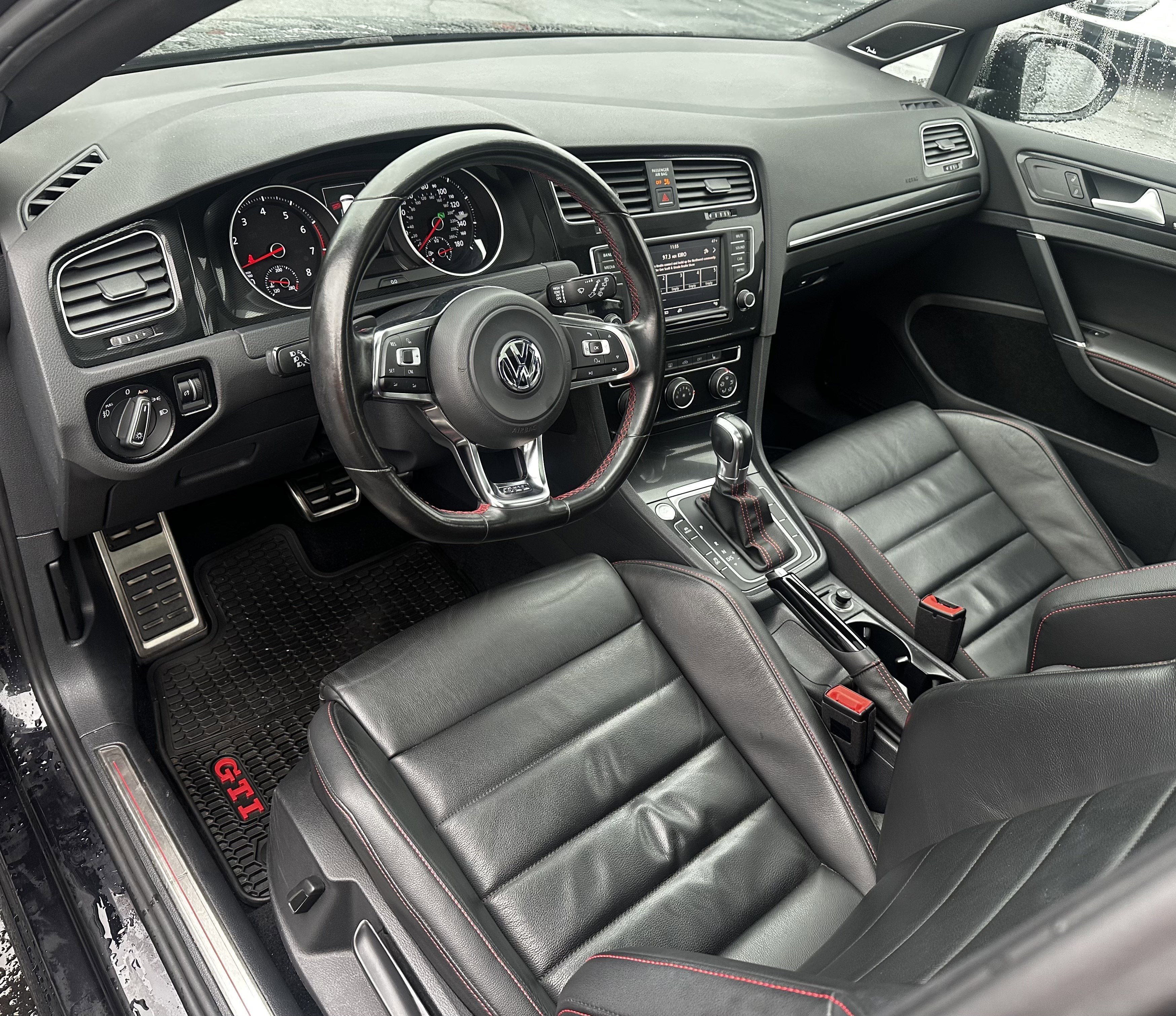 2016 Volkswagen Golf GTI Autobahn