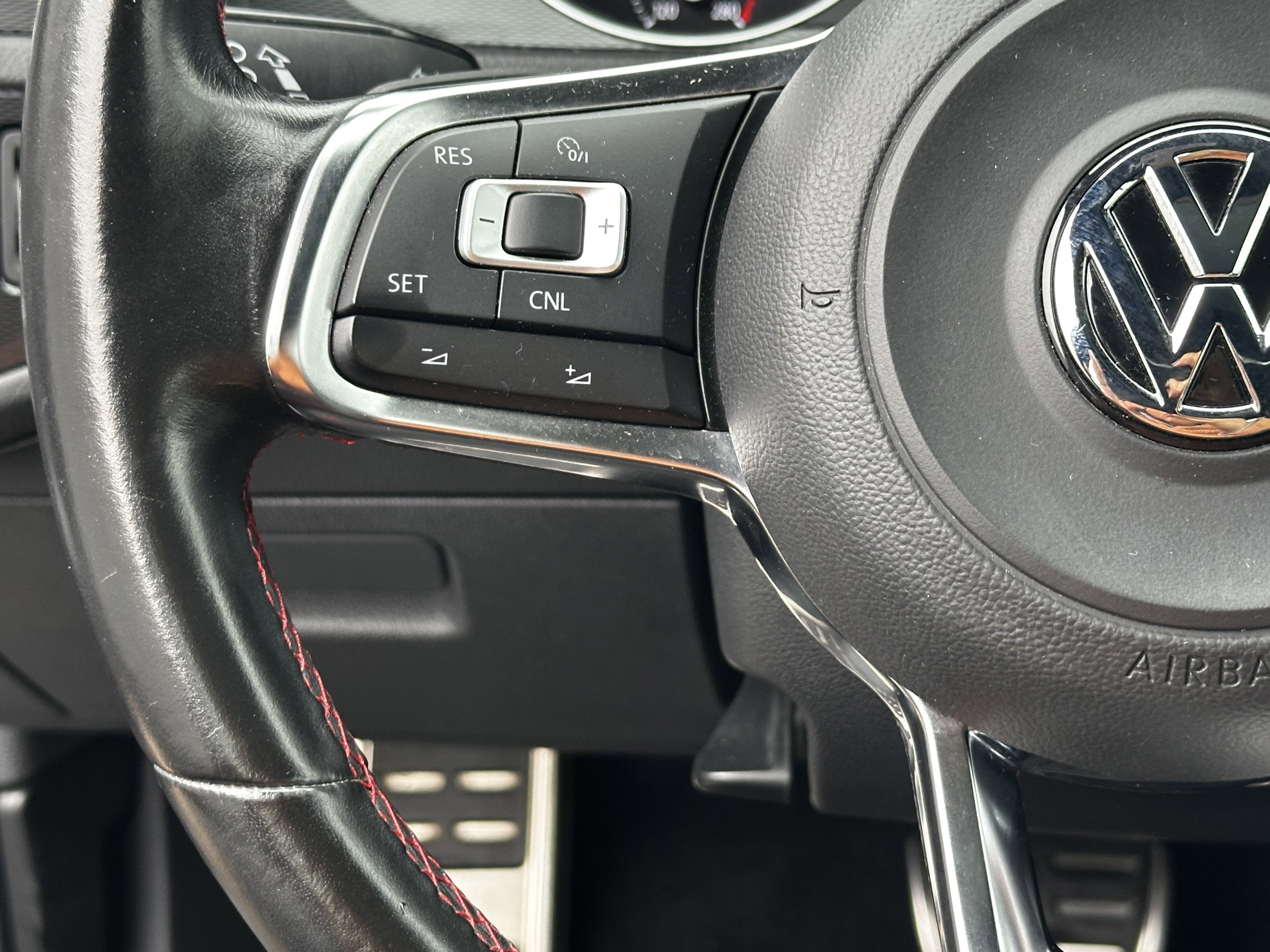 2016 Volkswagen Golf GTI Autobahn