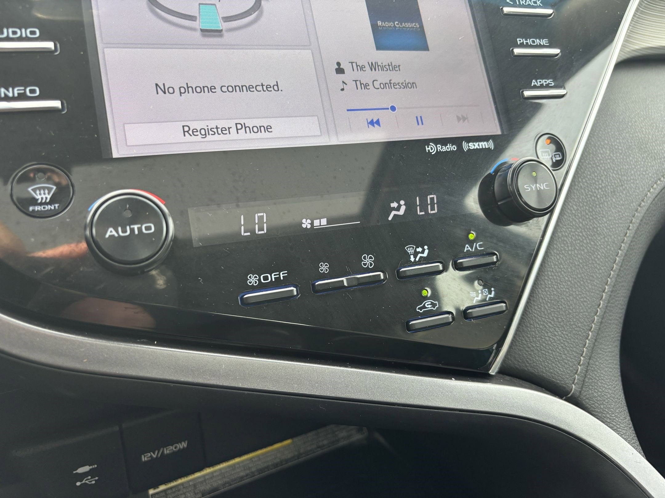 2018 Toyota Camry Hybrid SE