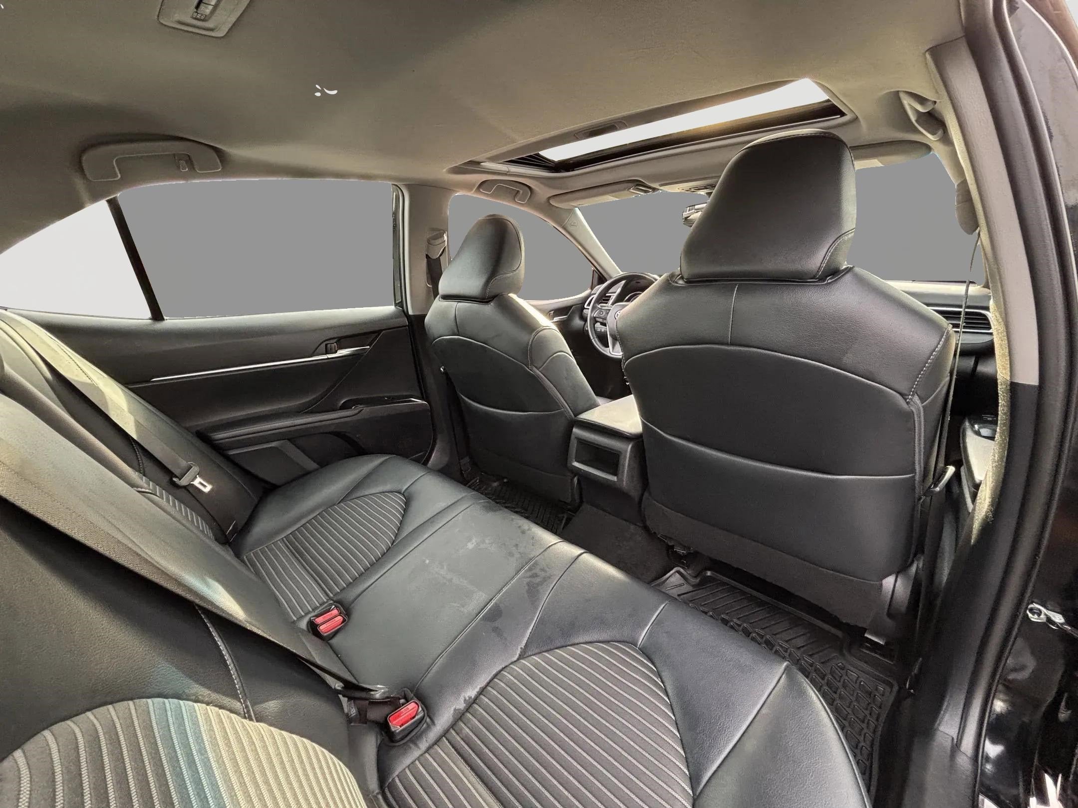 2018 Toyota Camry Hybrid SE