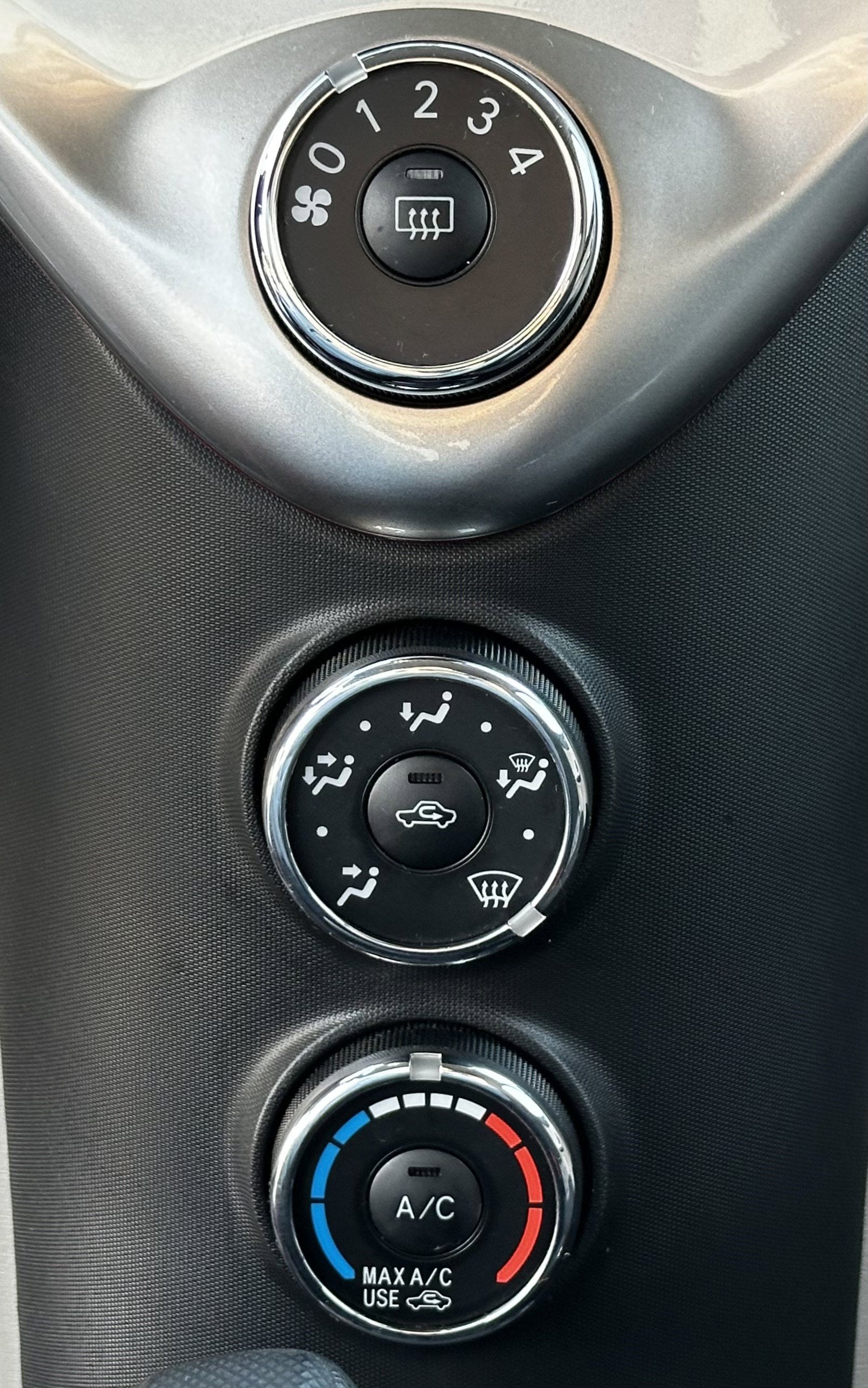 2015 Scion iQ 3DR HB