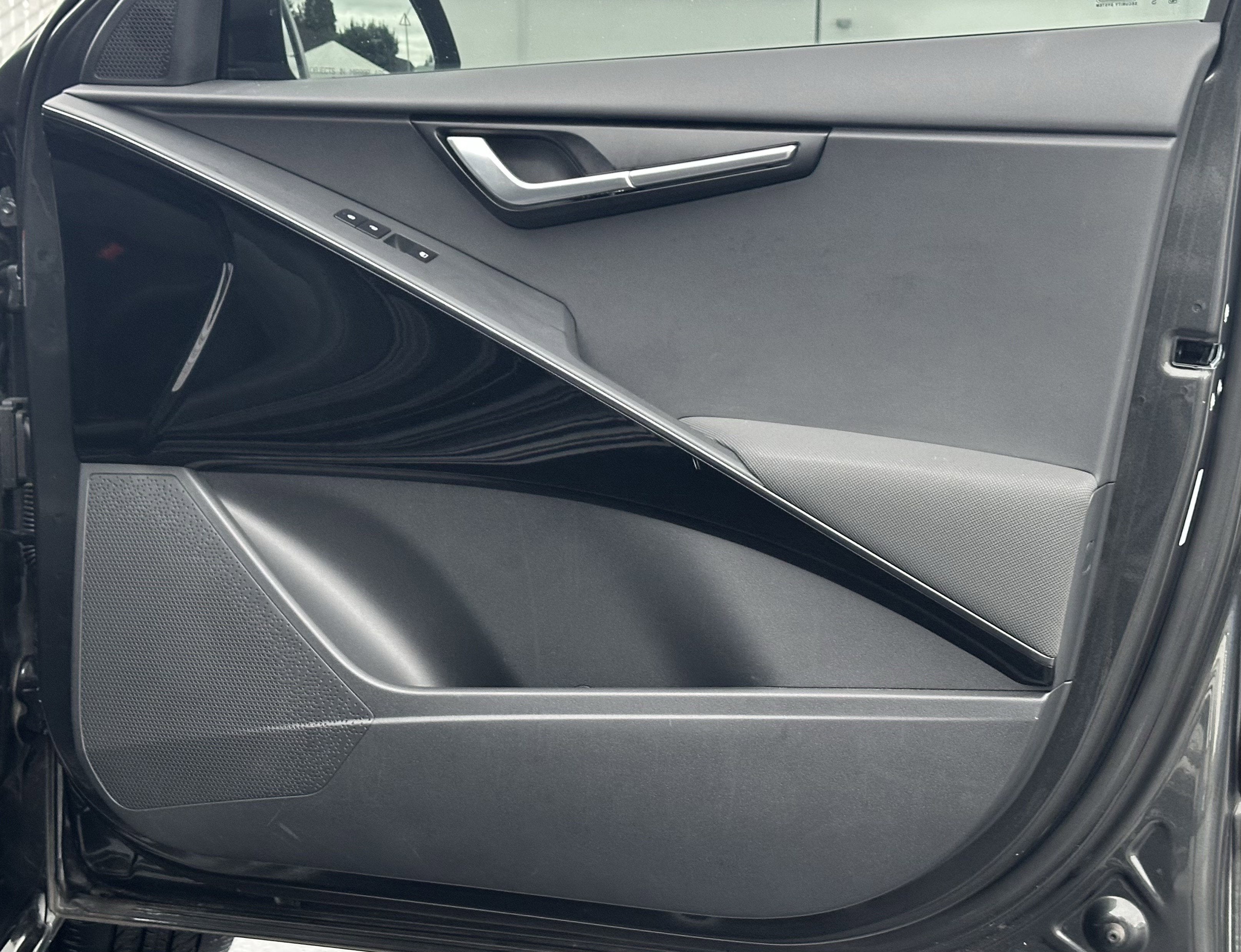 2023 Kia Niro EX Touring