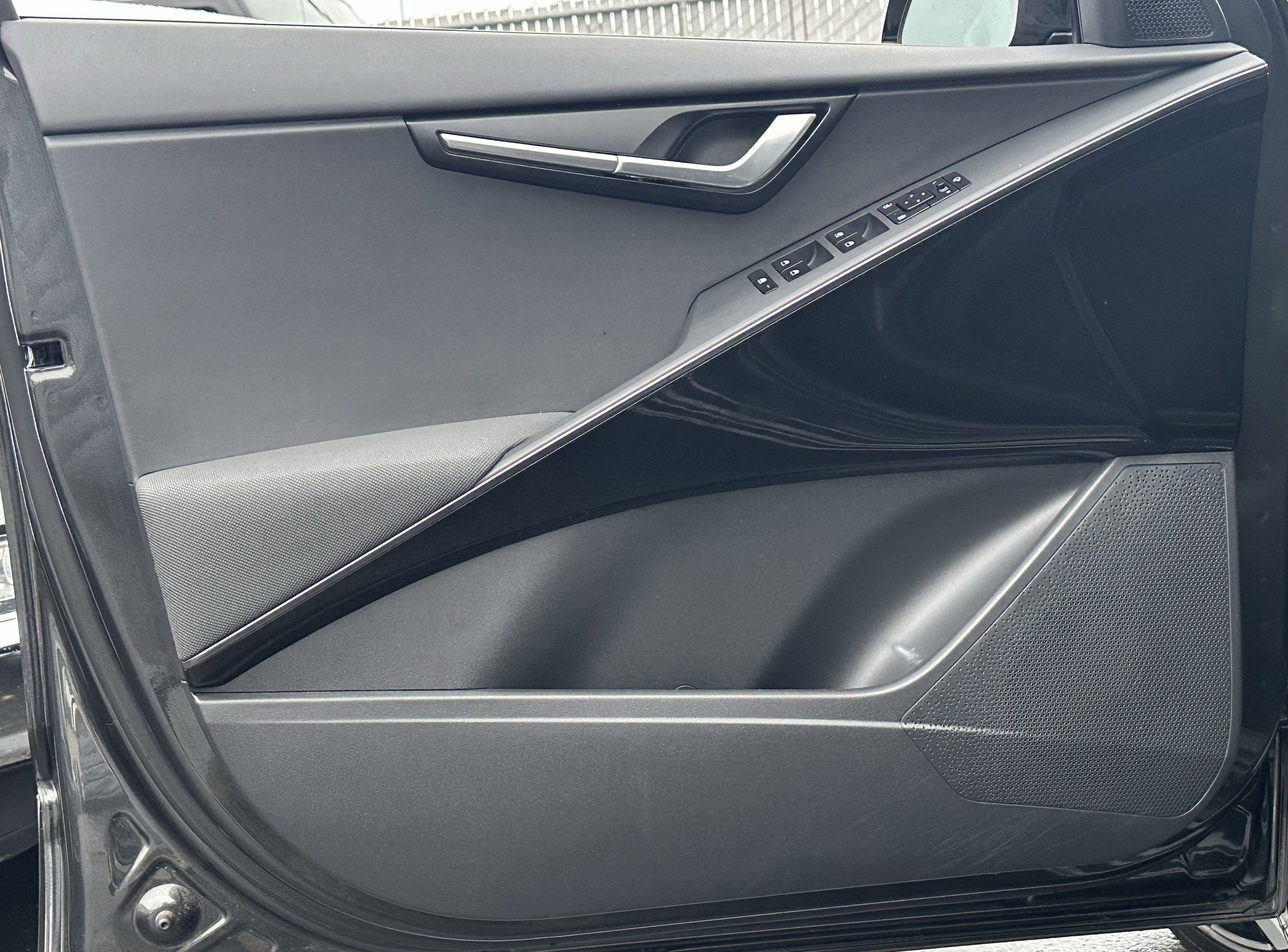 2023 Kia Niro EX Touring