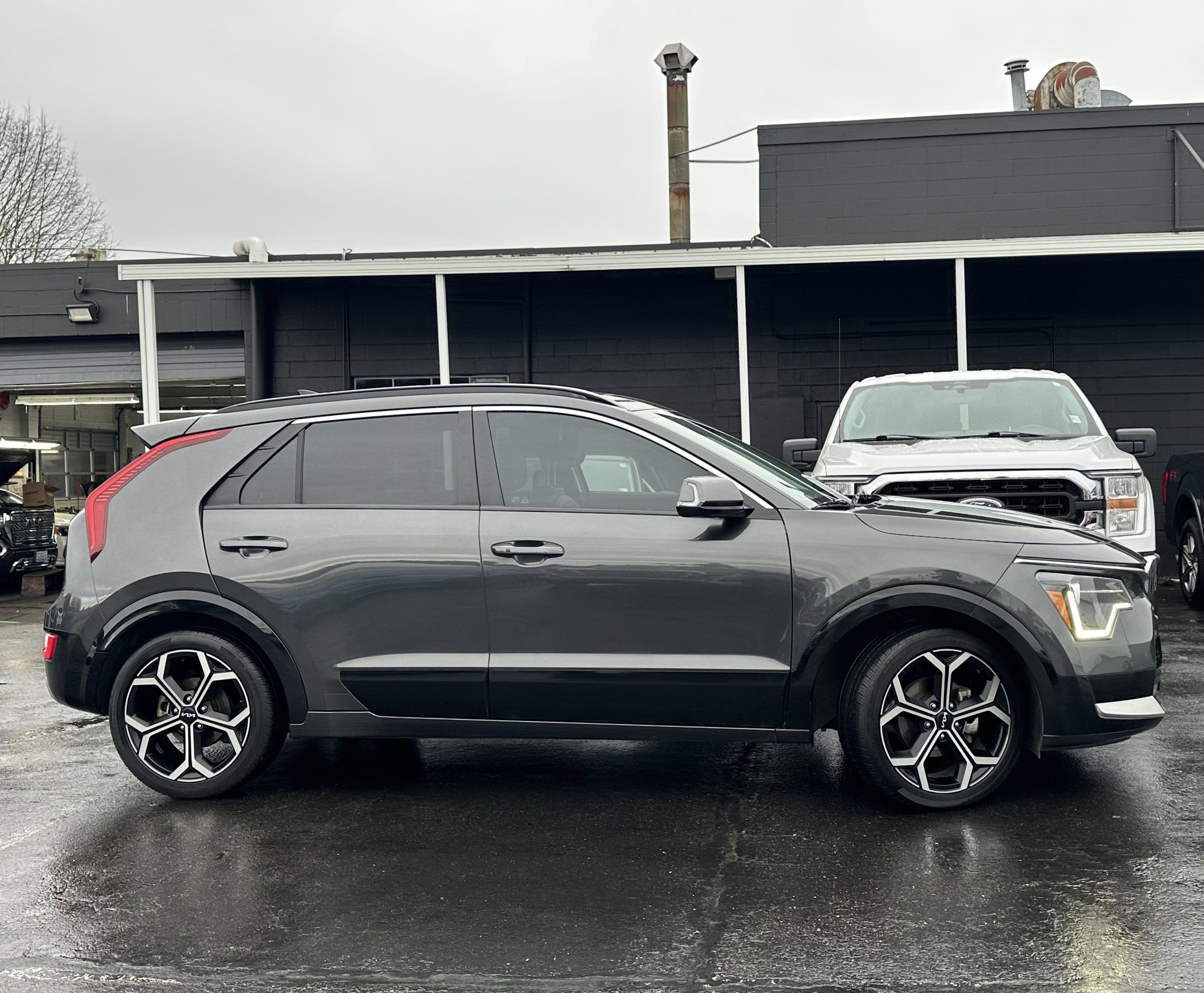 2023 Kia Niro EX Touring
