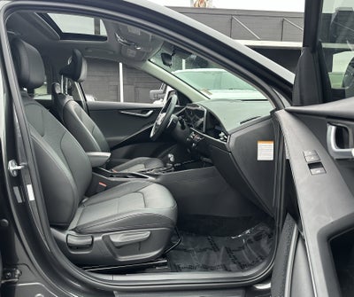 2023 Kia Niro EX Touring