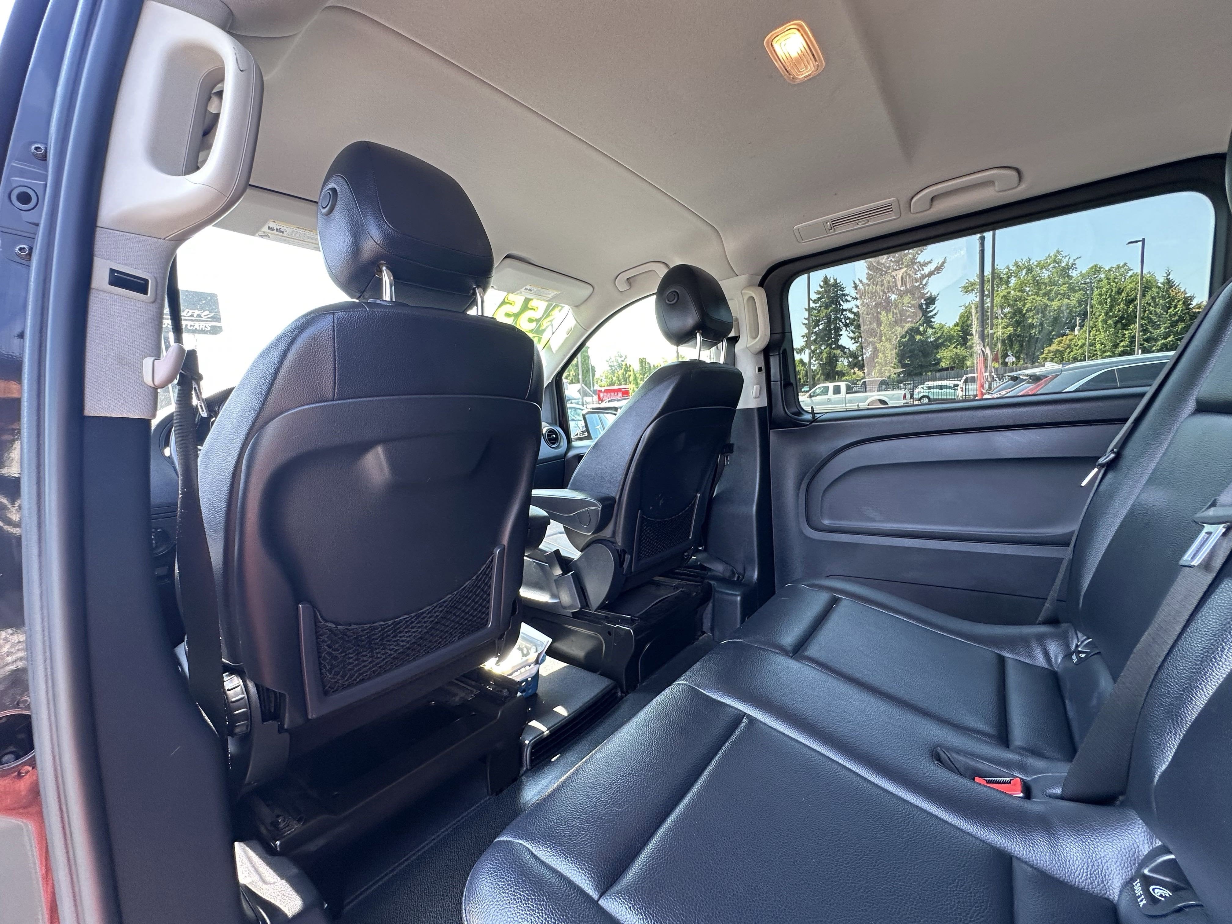 2018 Mercedes-Benz Metris Passenger Van Standard Roof 126