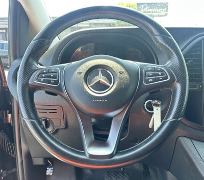 2018 Mercedes-Benz Metris Passenger Van Standard Roof 126