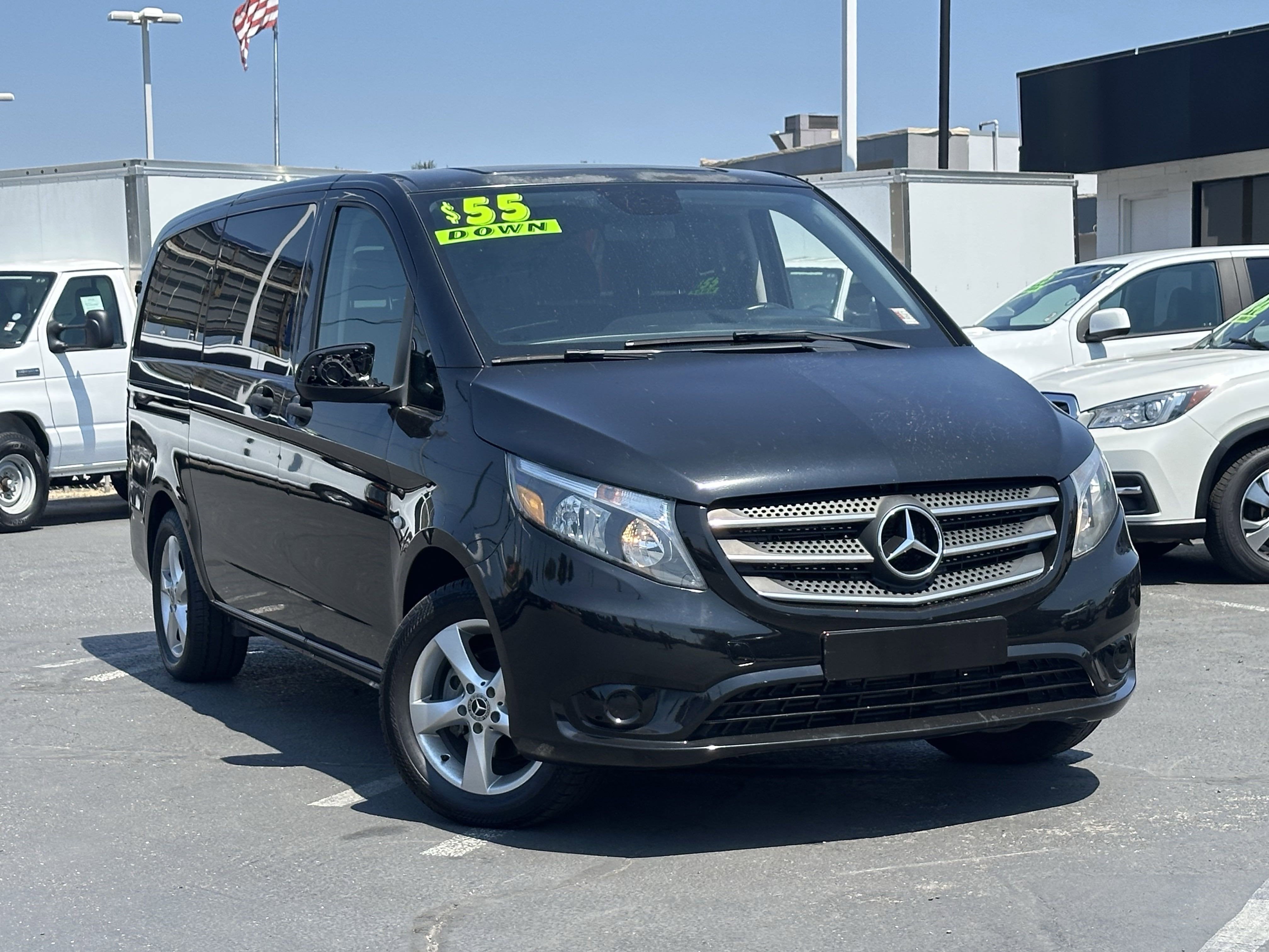2018 Mercedes-Benz Metris Passenger Van Standard Roof 126