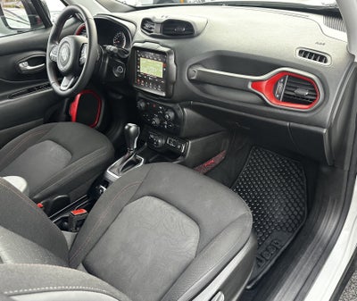 2023 Jeep Renegade Trailhawk 4WD