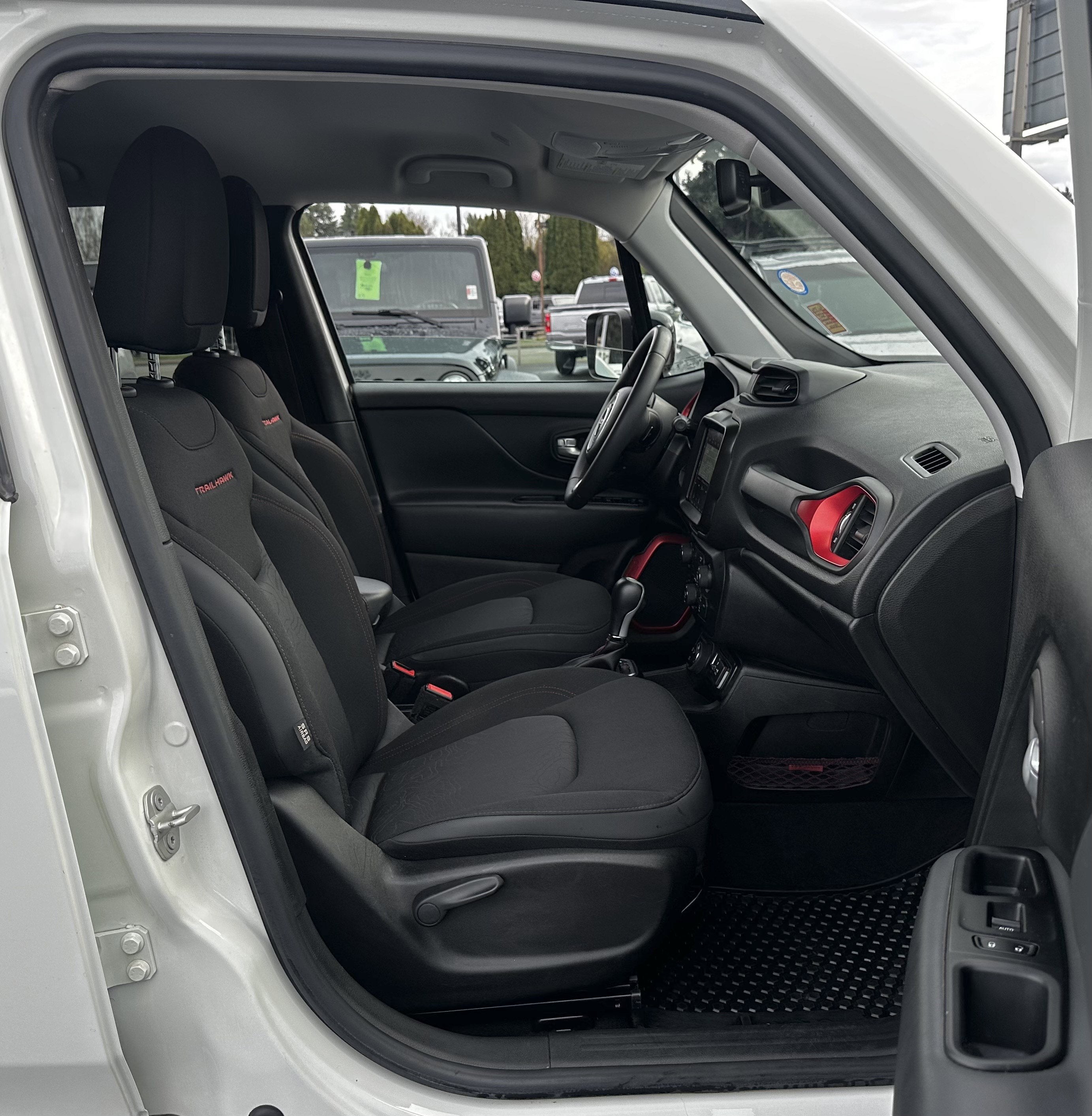 2023 Jeep Renegade Trailhawk 4WD