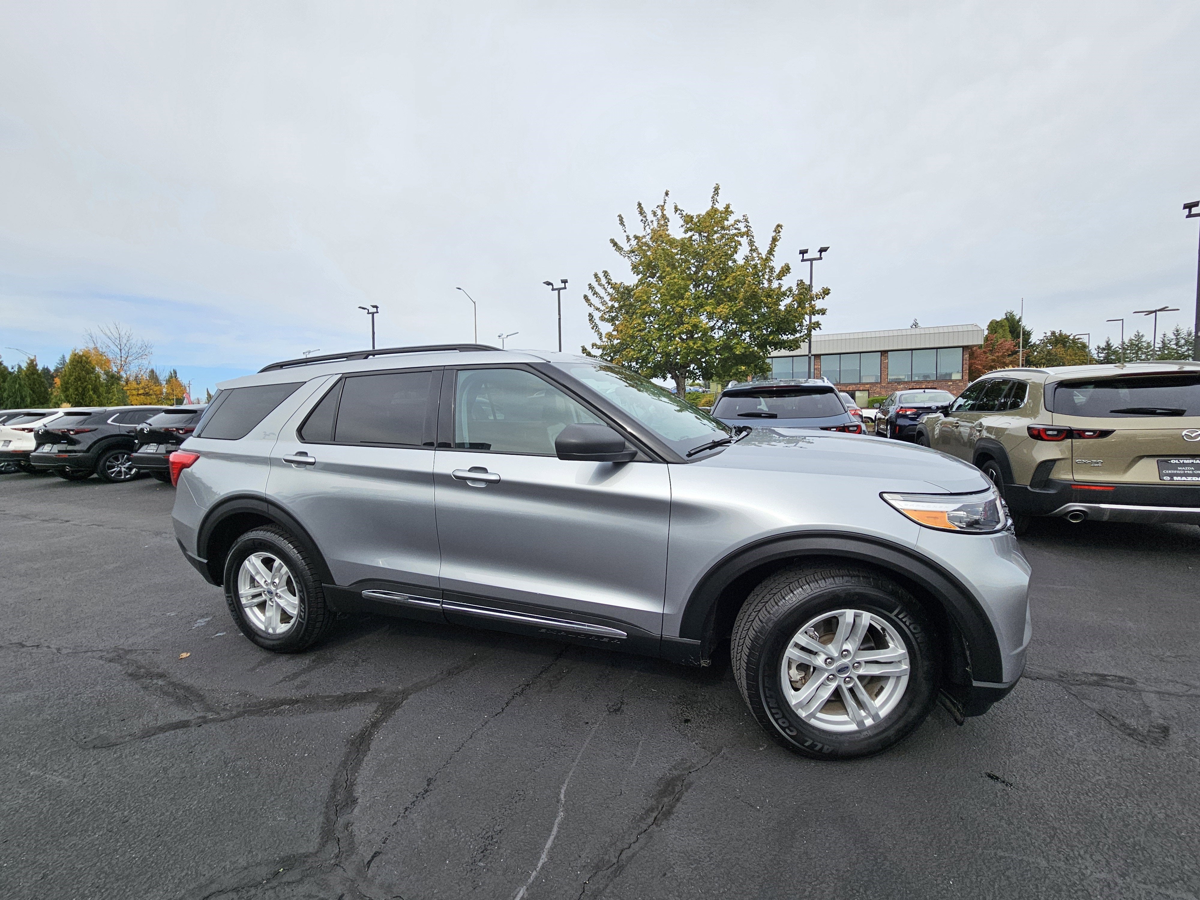 2024 Ford Explorer XLT 4WD