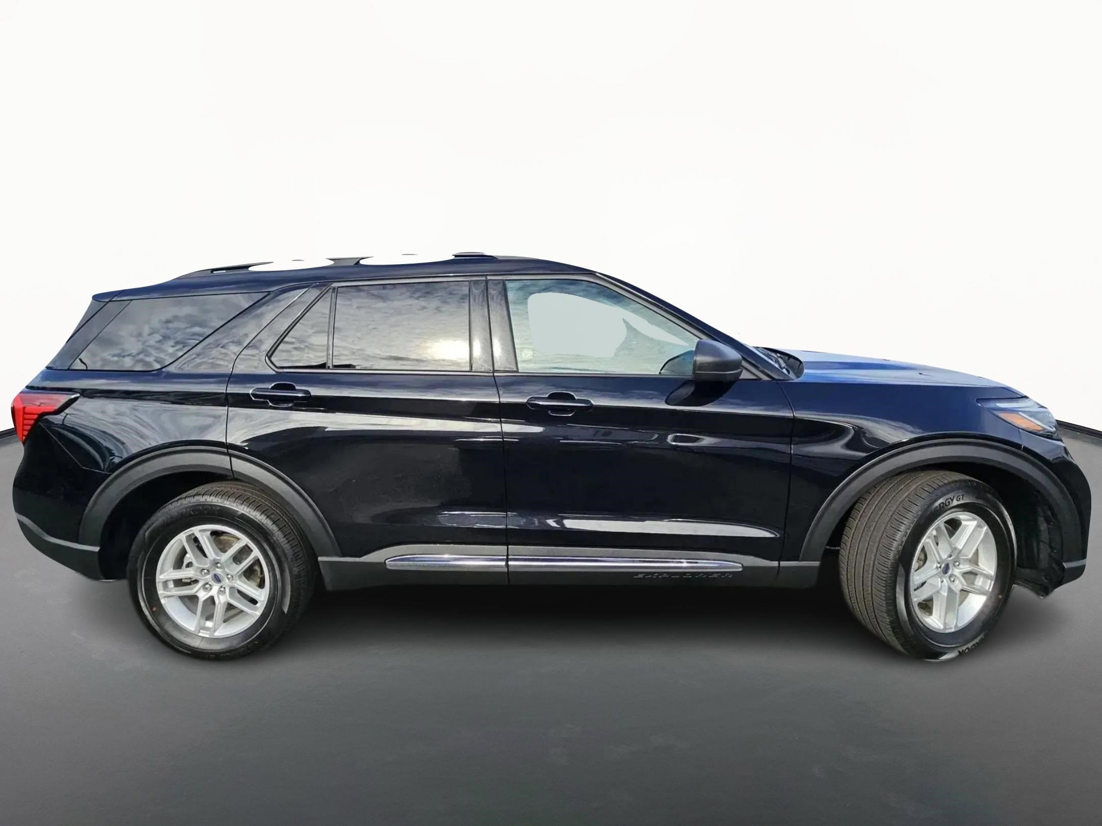 2025 Ford Explorer Active 4WD