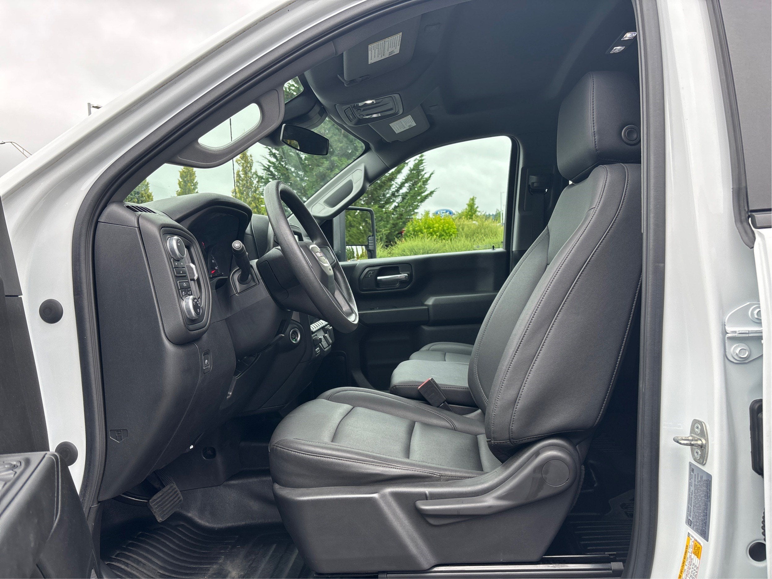 2024 GMC Sierra 2500HD Pro