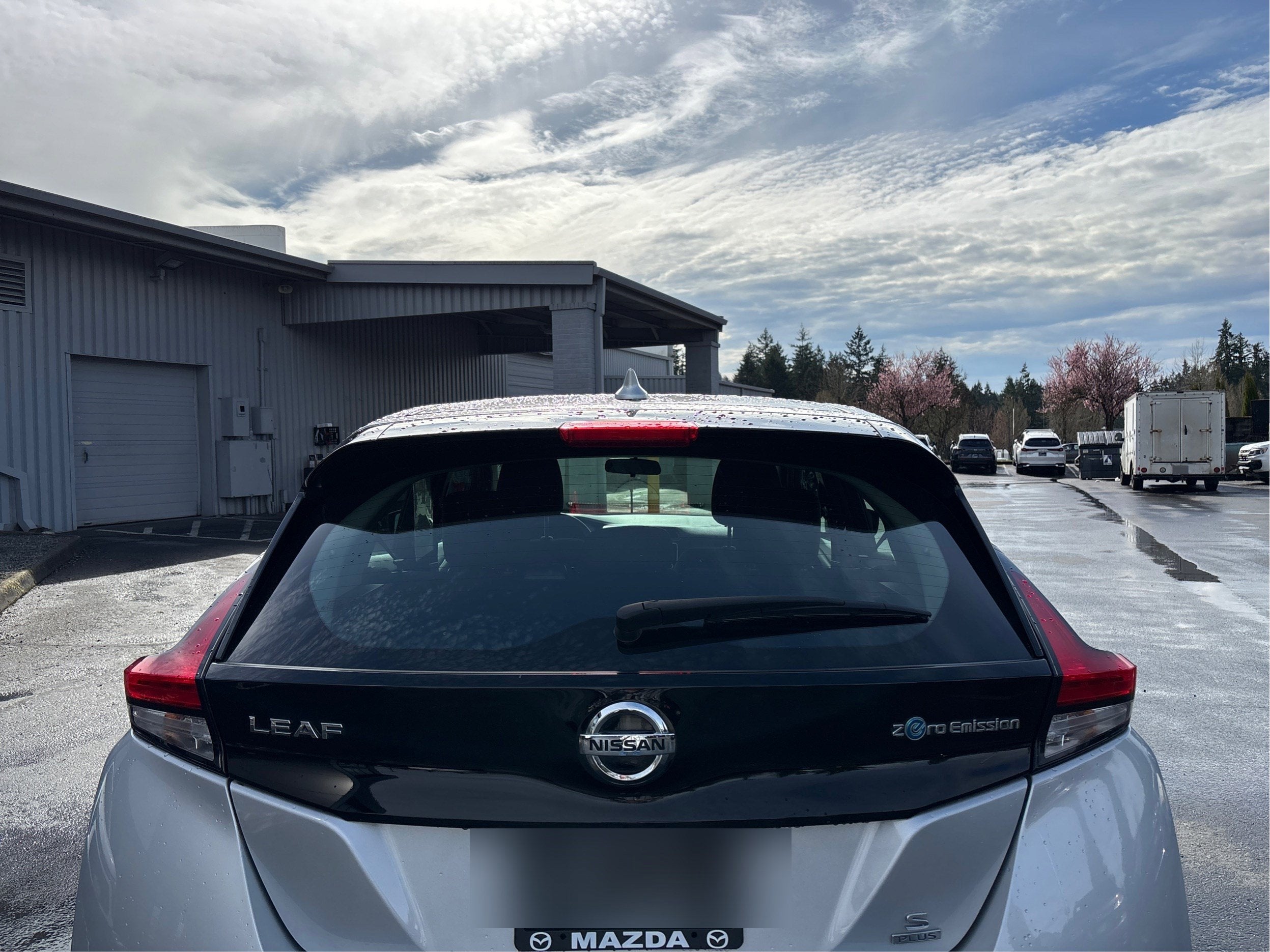 2022 Nissan LEAF S PLUS
