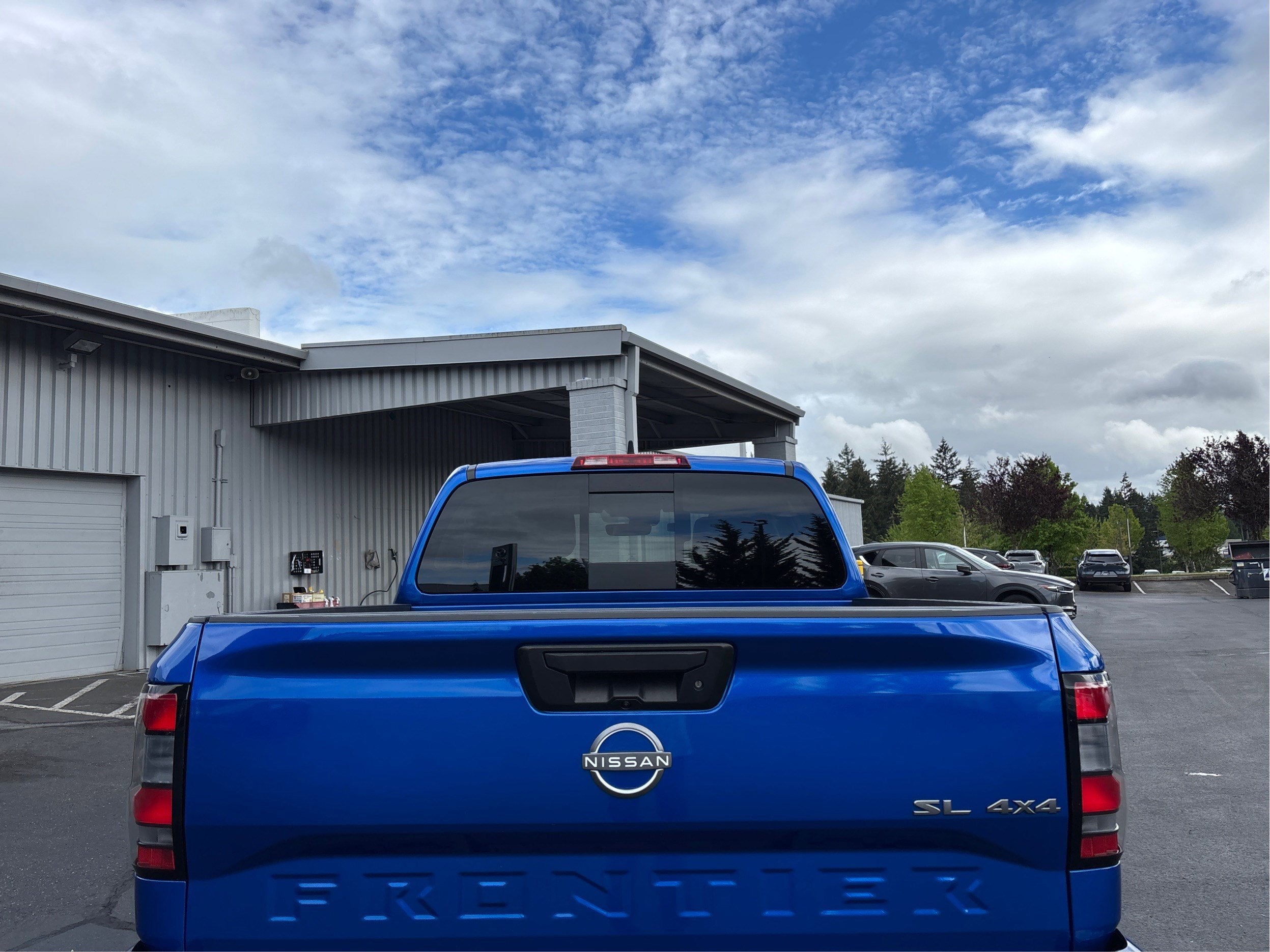 2024 Nissan Frontier SL