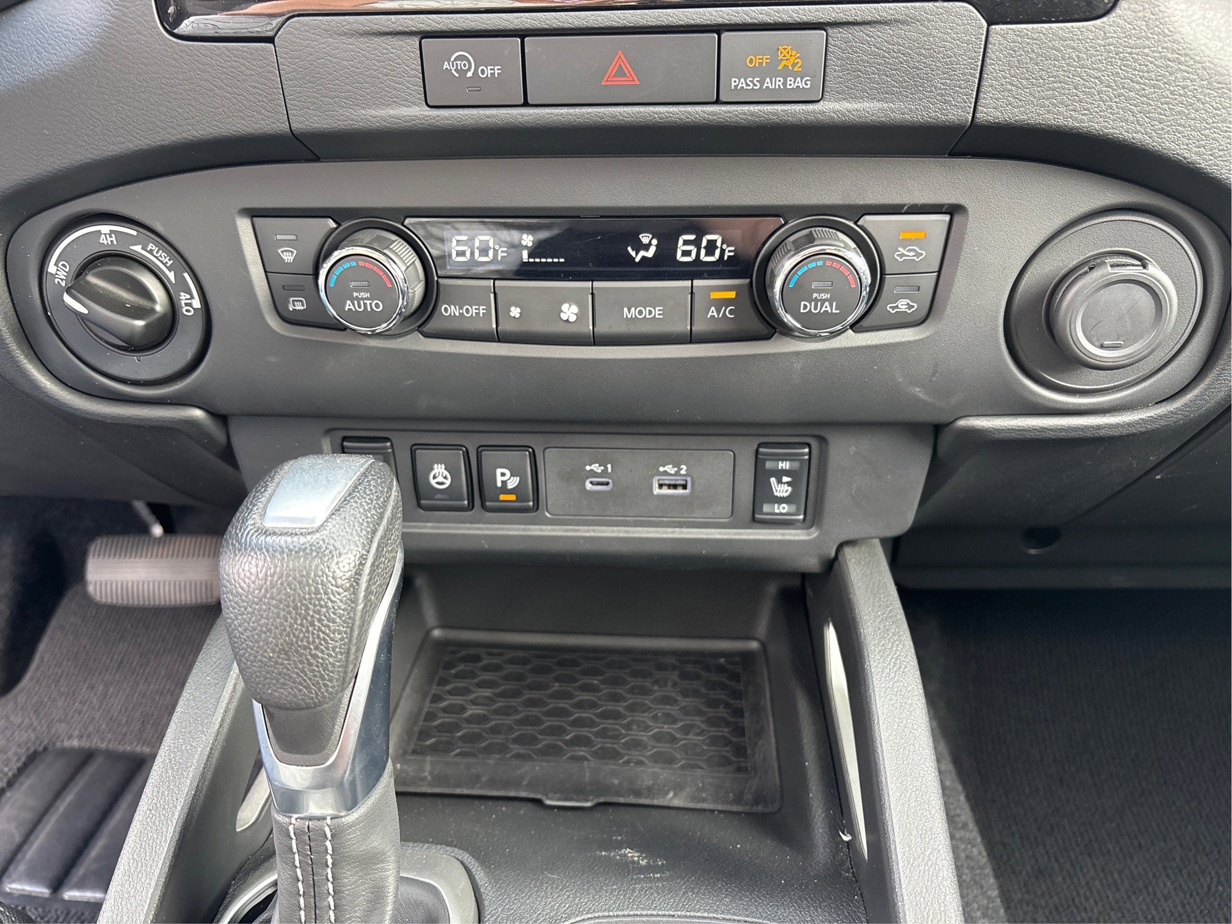 2024 Nissan Frontier SL