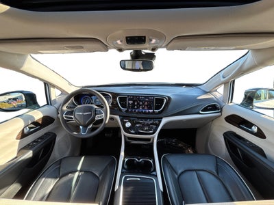 2024 Chrysler Pacifica Limited FWD