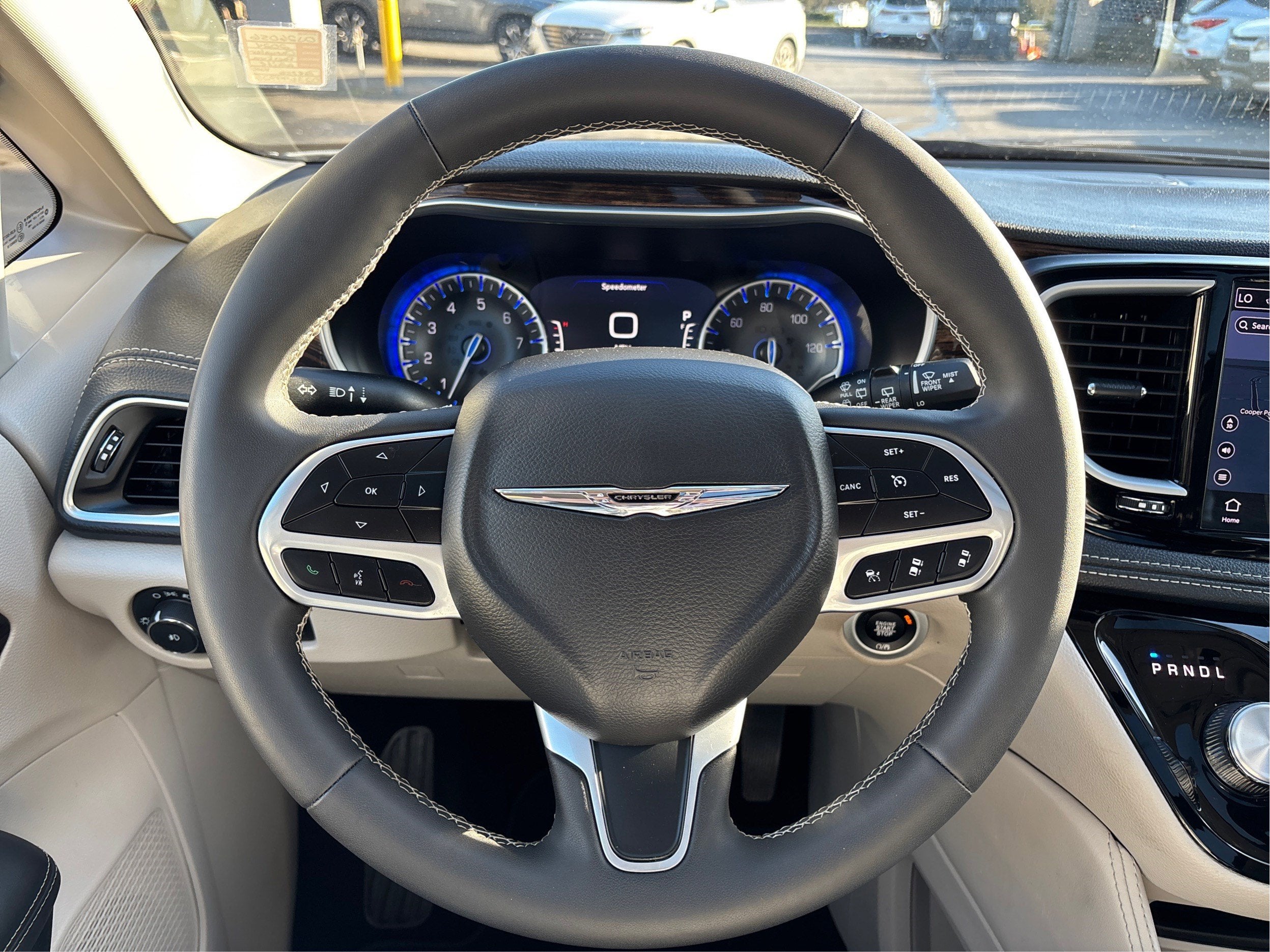 2024 Chrysler Pacifica Limited FWD