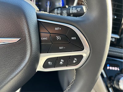 2024 Chrysler Pacifica Limited FWD