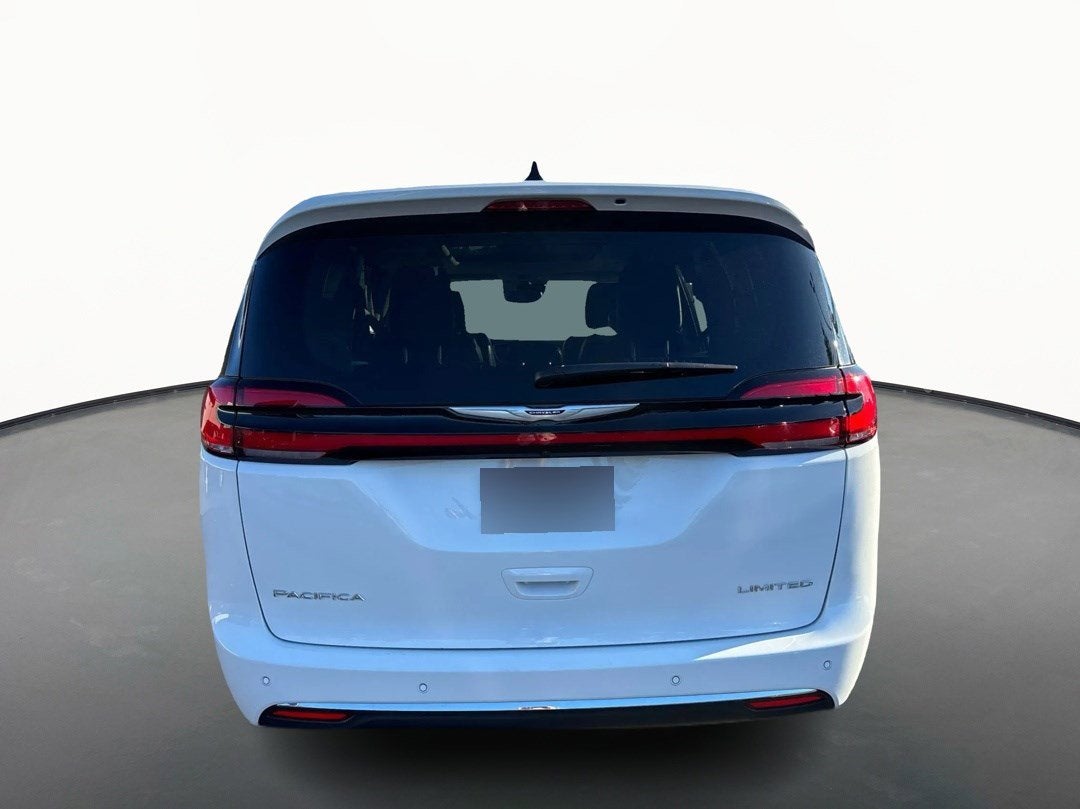 2024 Chrysler Pacifica Limited FWD